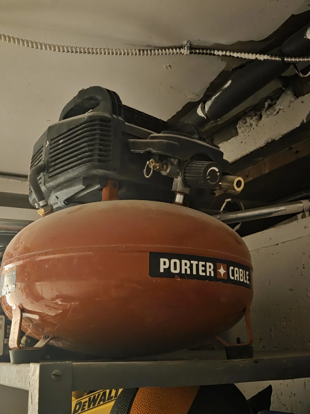 Air compresor