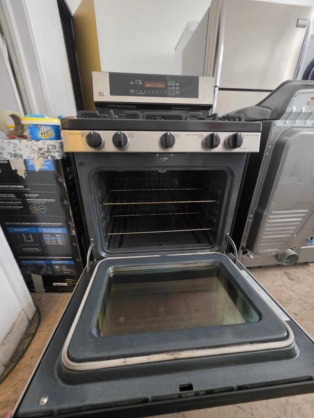LG Gas Range Oven - photo 3