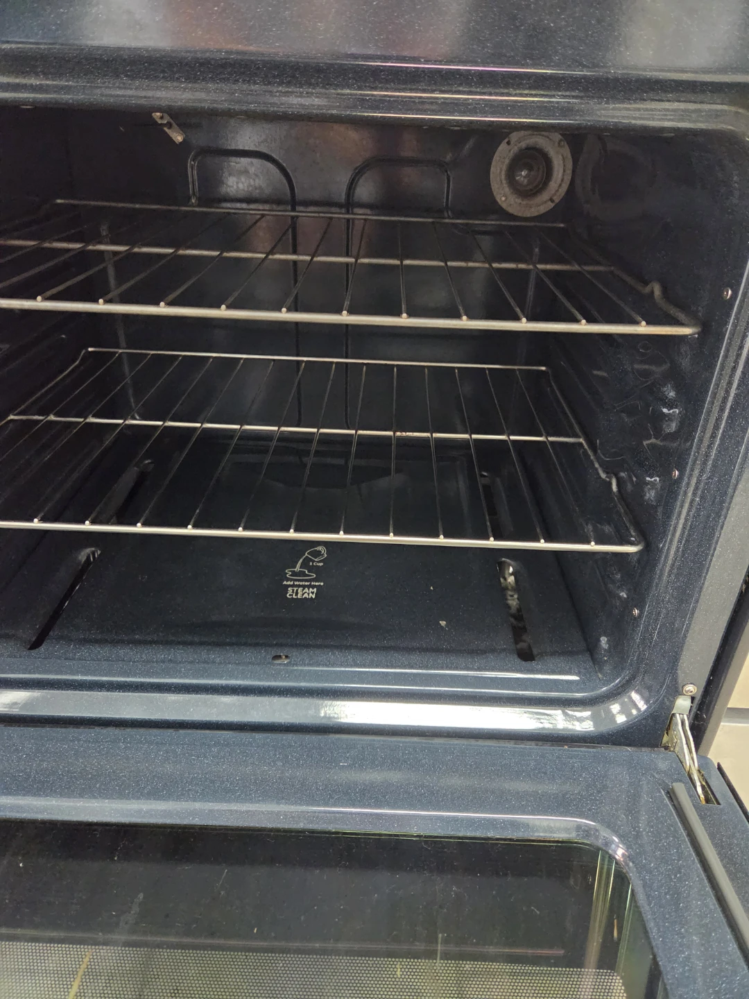 GE Stainless Steel Gas Range - photo 3