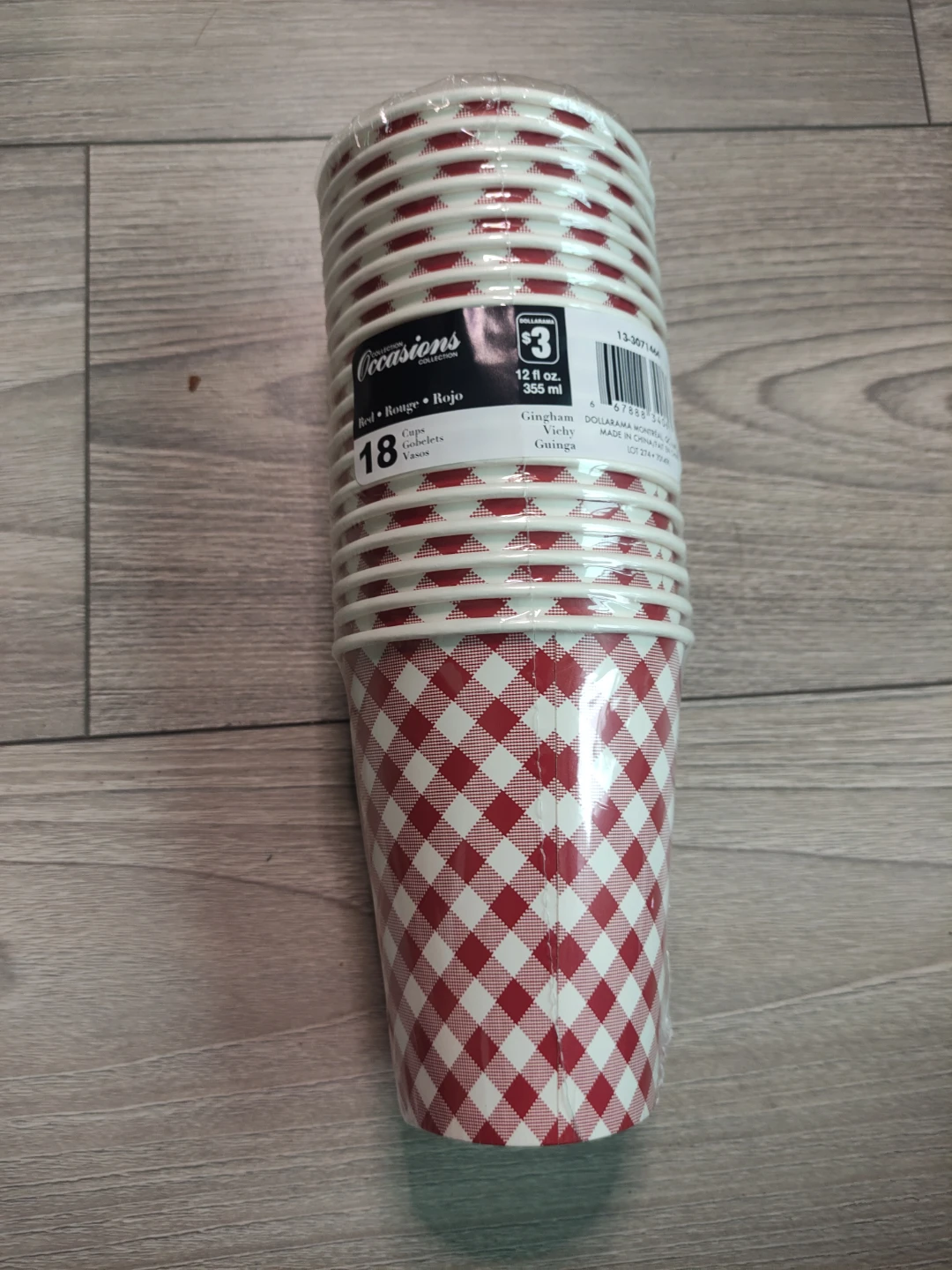 New & Sealed - Paper Cups 18 Pack 🏈