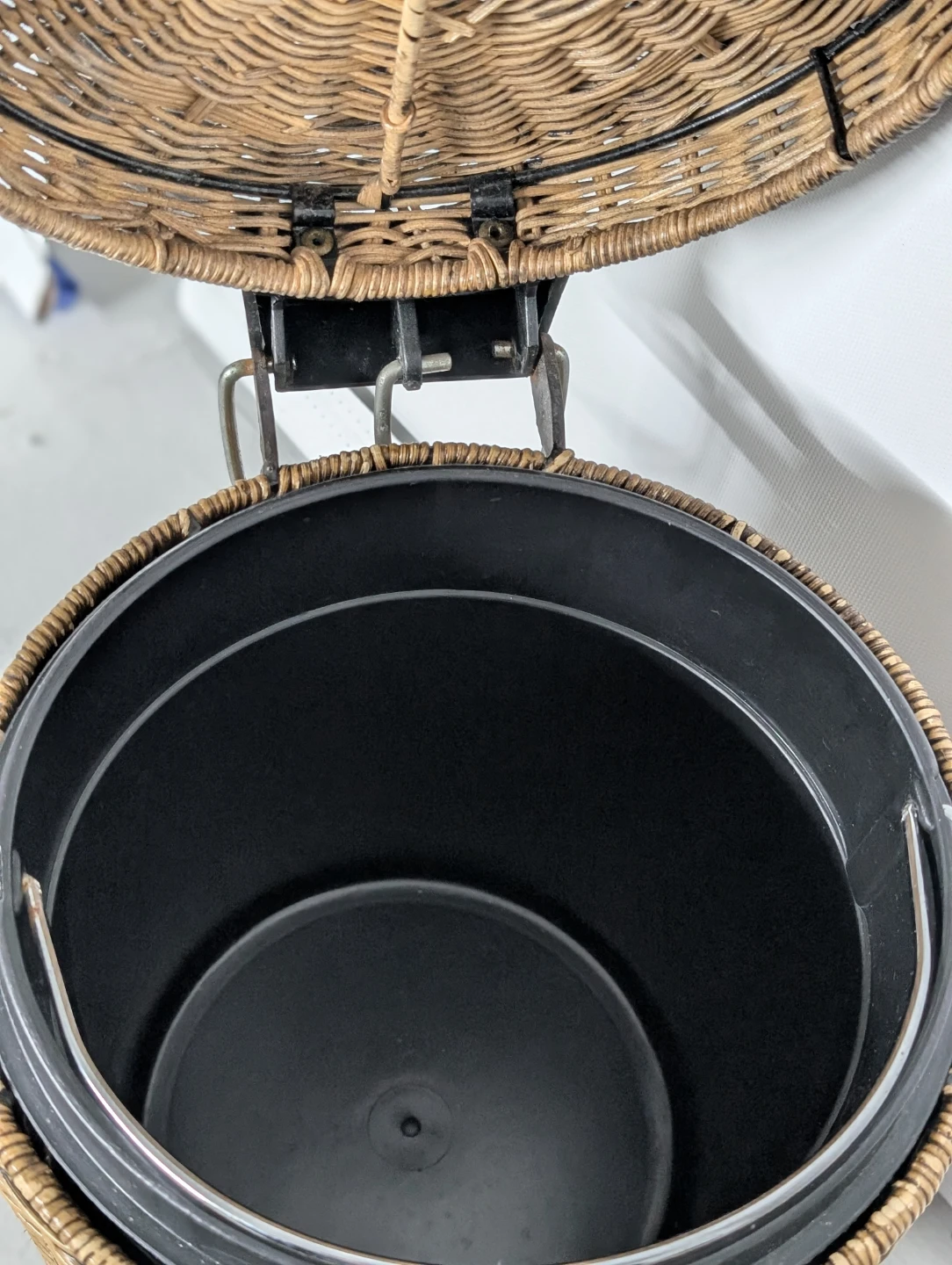Clean Wicker Pedal Trash Can - photo 2