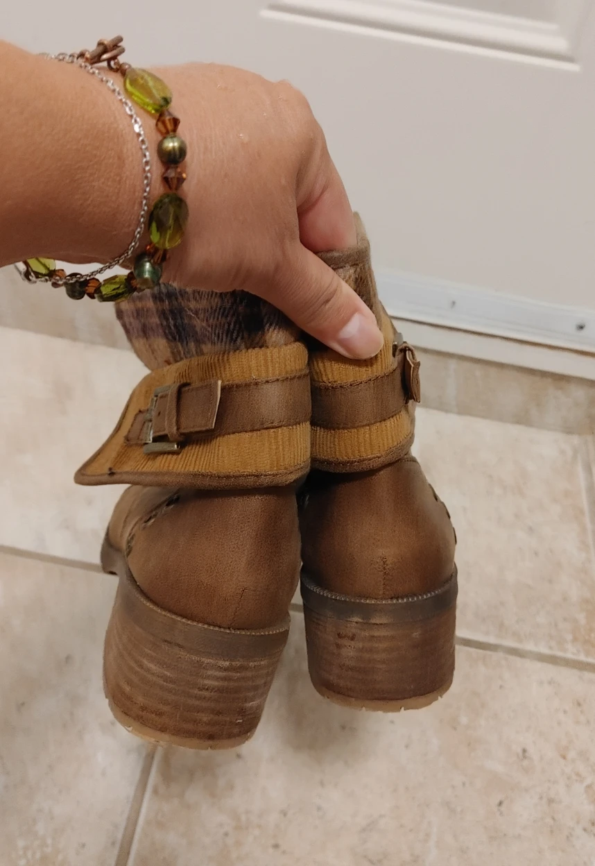 Women's Brown Lace-Up Ankle Boots size 8.5 - photo 3