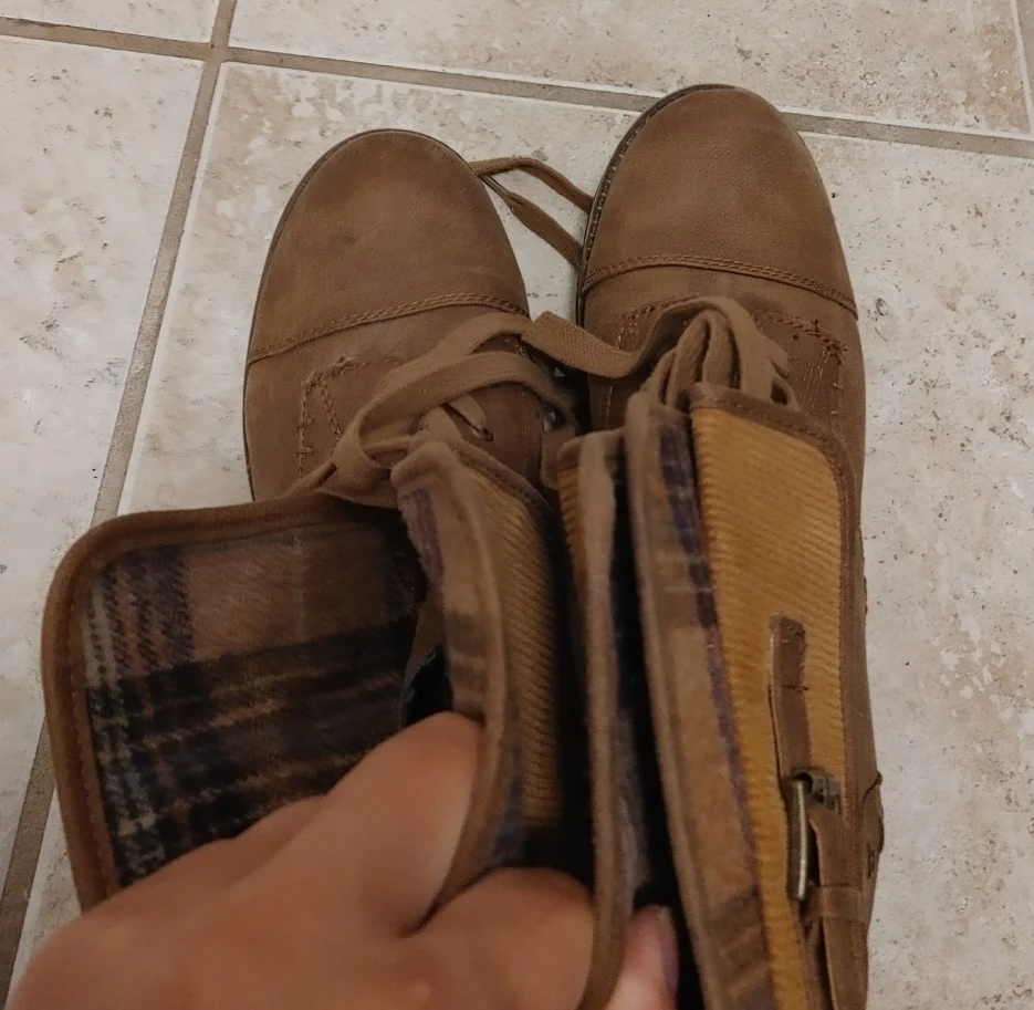 Women's Brown Lace-Up Ankle Boots size 8.5 - photo 4