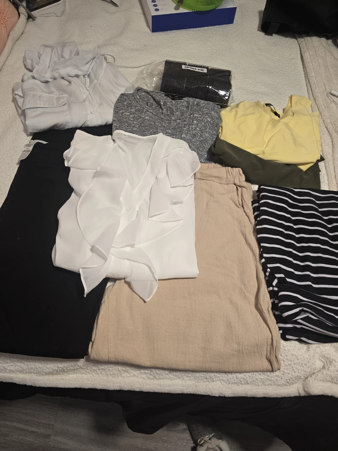 Womens  clothing  items mix lot.