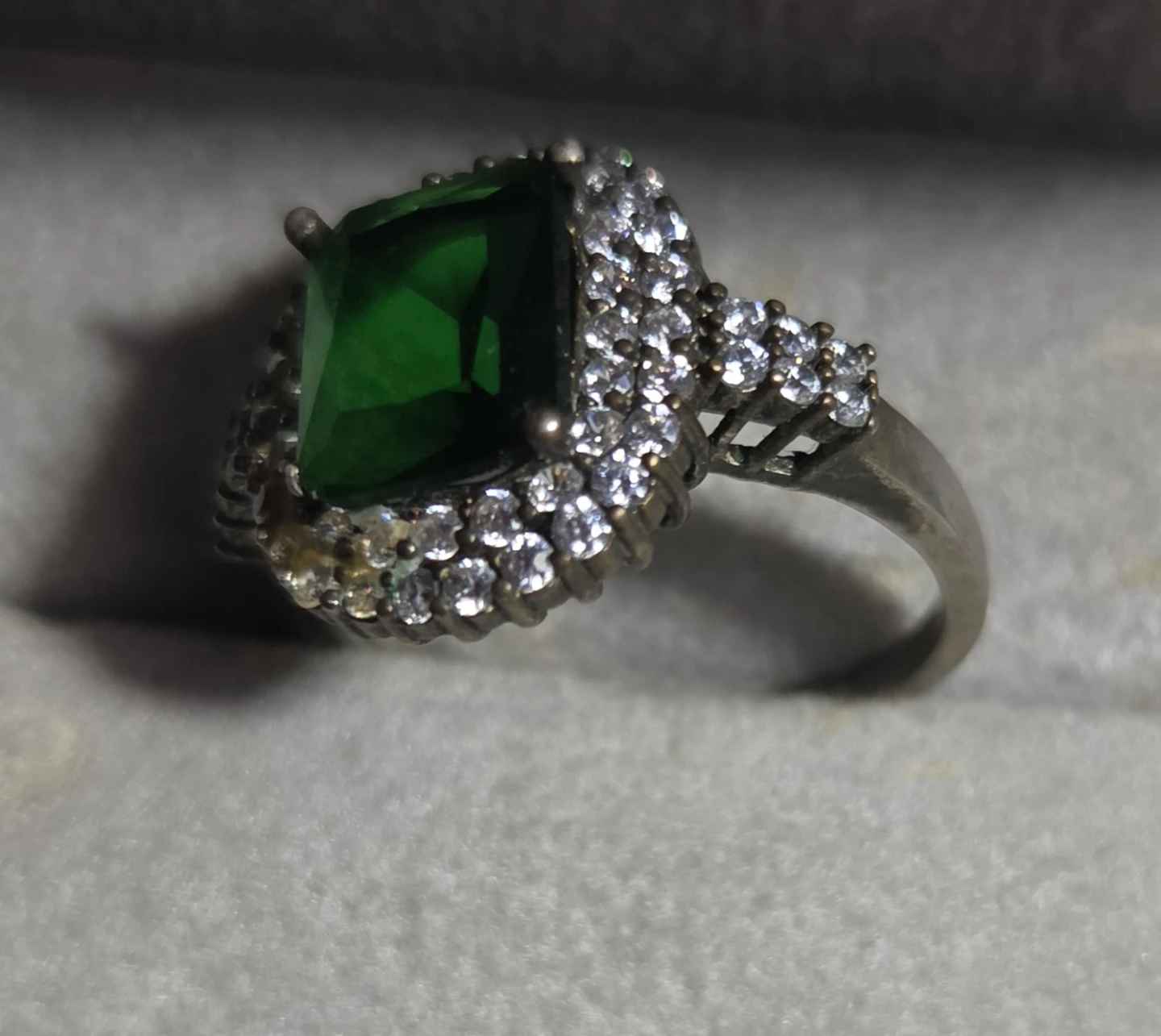 Ring sterling with Faux Emerald and Diamonds