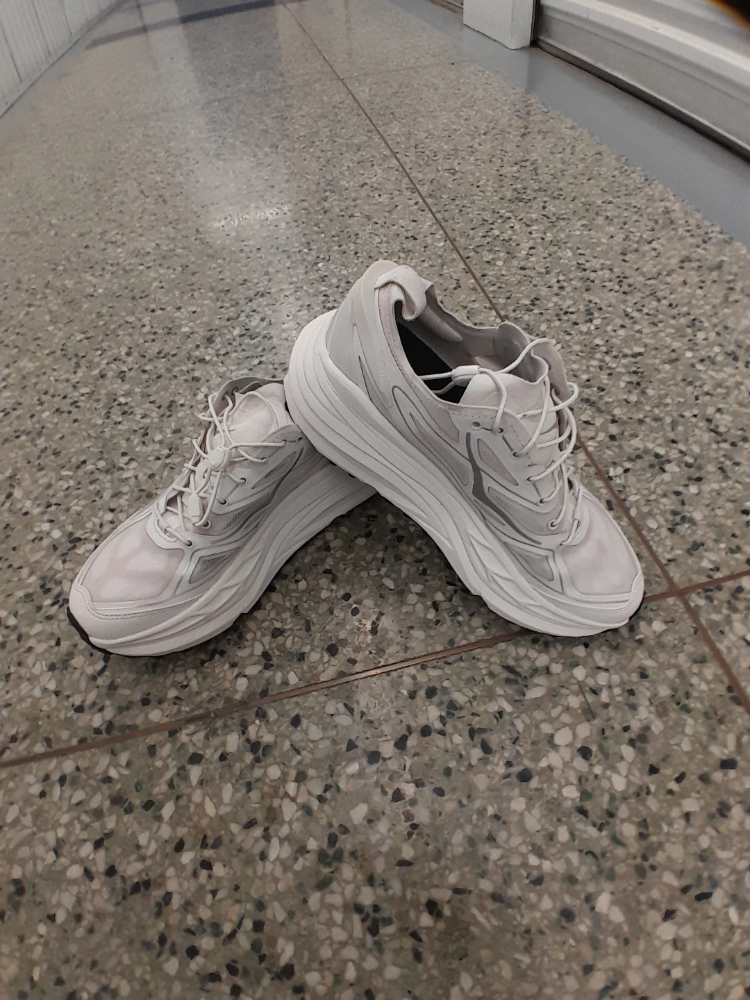 Hoka  Original Sneakers - Off-White  Men's Size 10 - photo 4