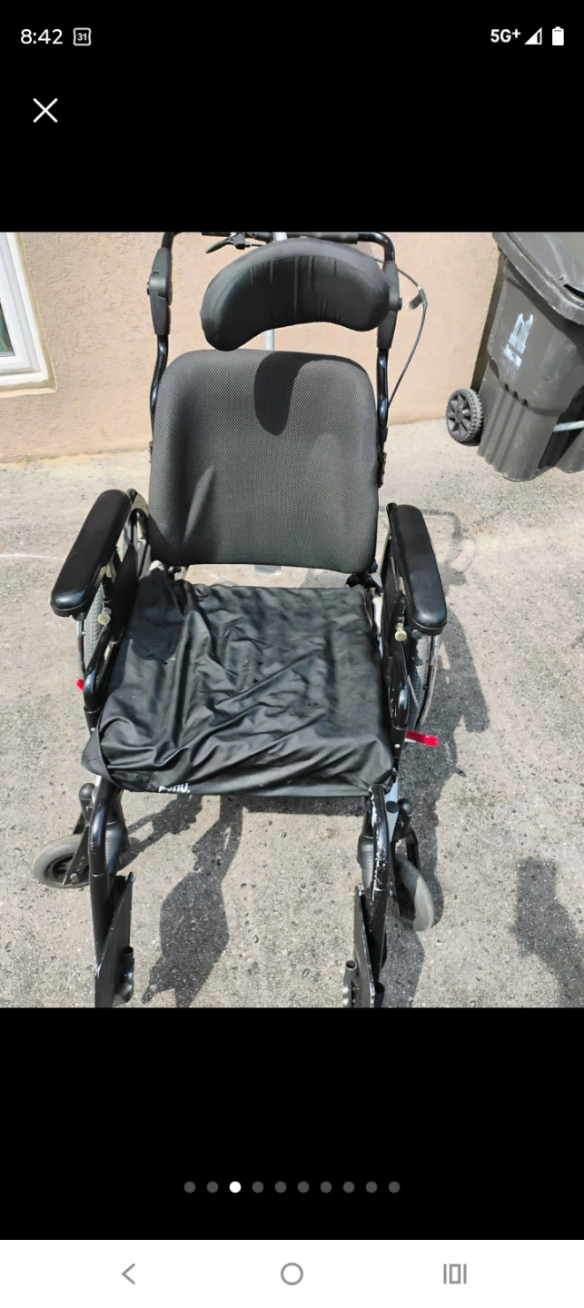 Invacare Matrx Wheelchair w/Attachments/ROHO Cushion - photo 4