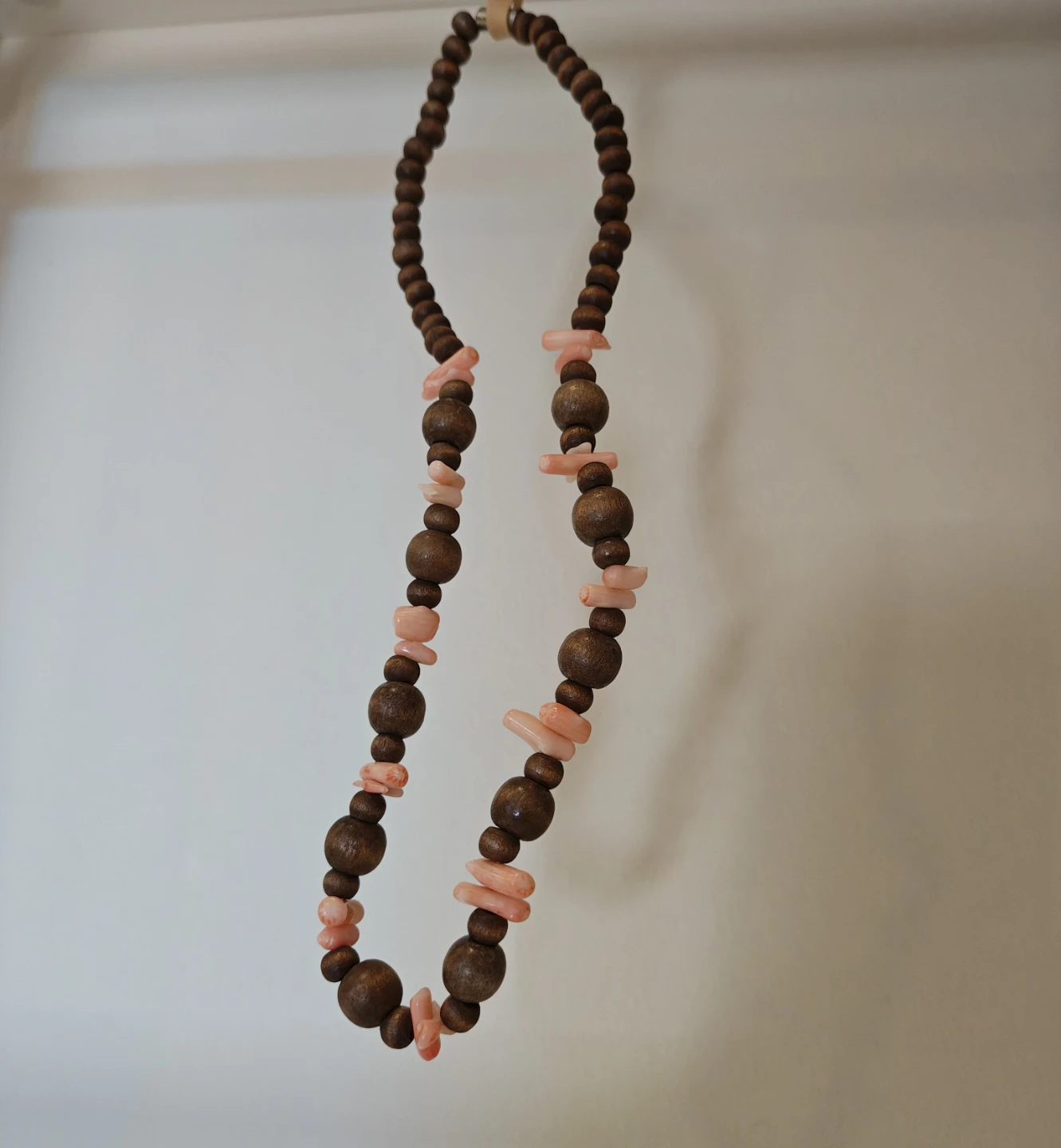 New 🪸 Coral Chip Beads w/Wood Beads Necklace - photo 3