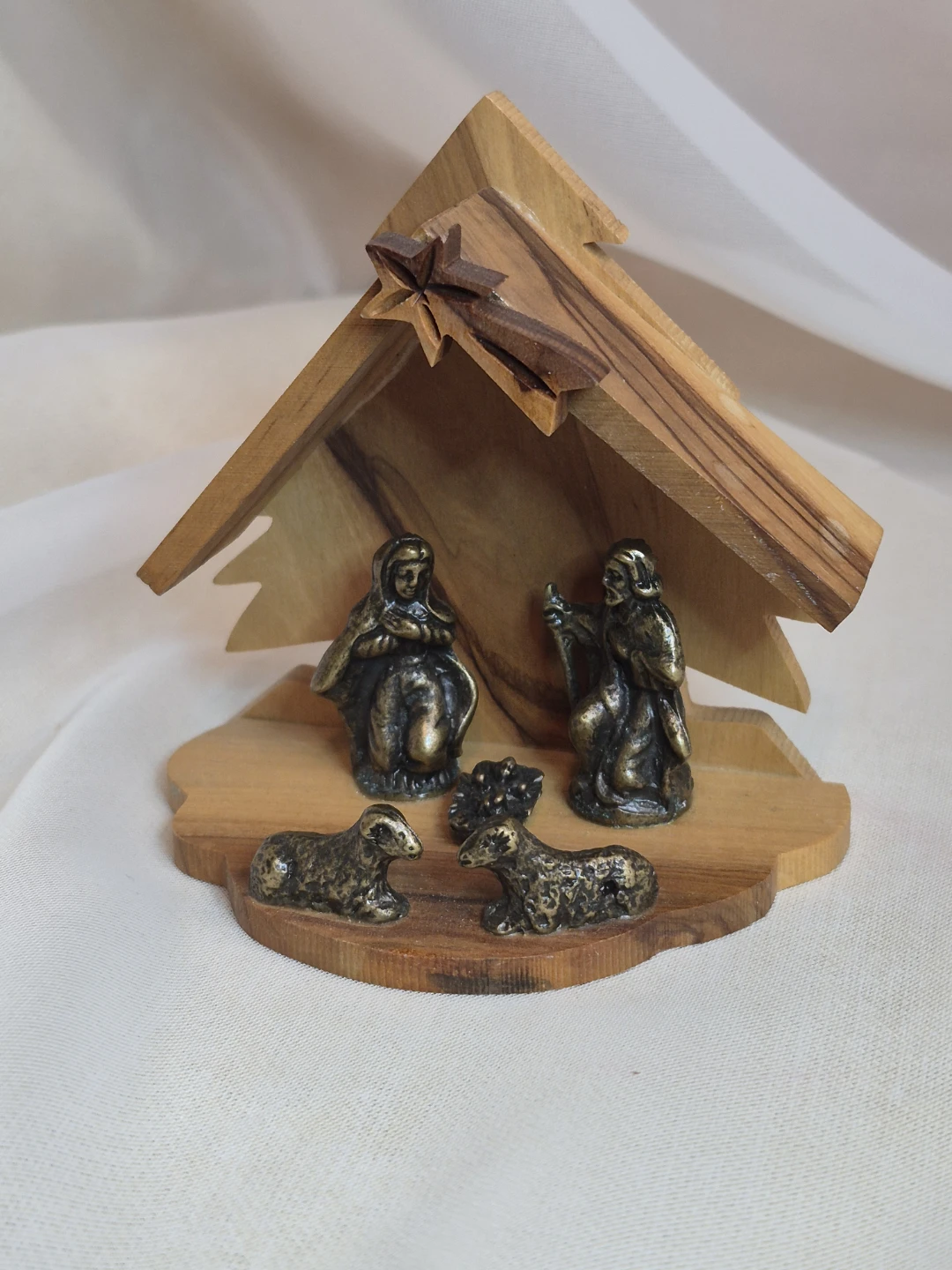 Beautiful Vintage Metal Figurines on Olive Wood Nativity Scene - photo 4