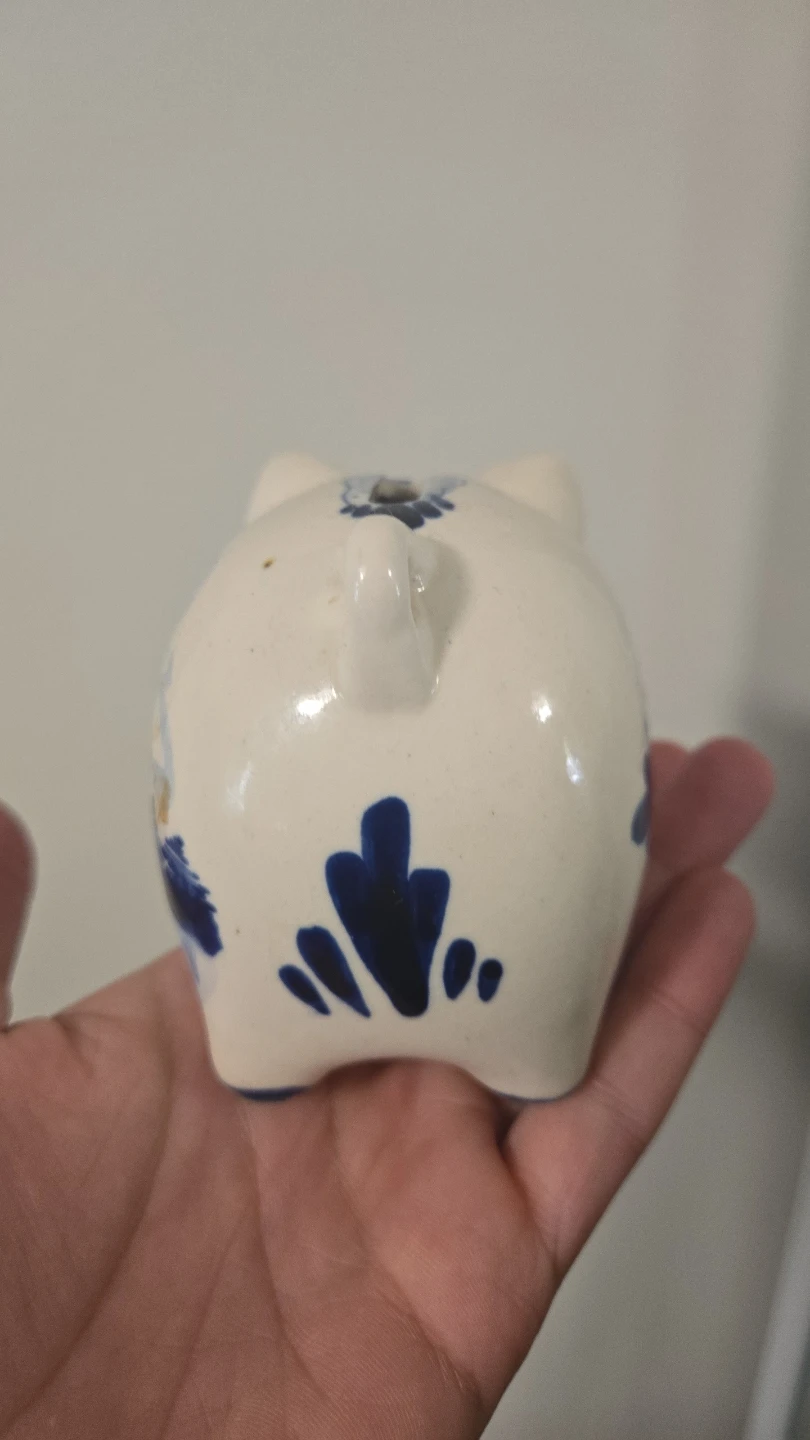 Hand-painted Delft Blue ceramic piggy bank - photo 3