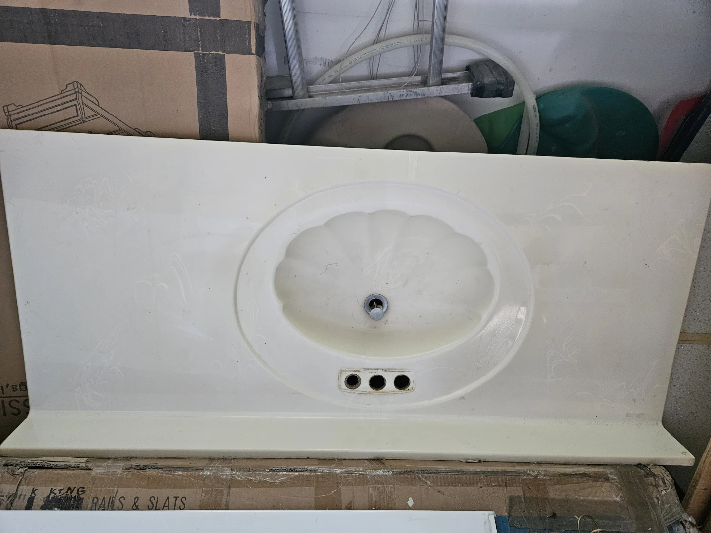 Cream Bathroom Vanity Top with Integrated Sink
