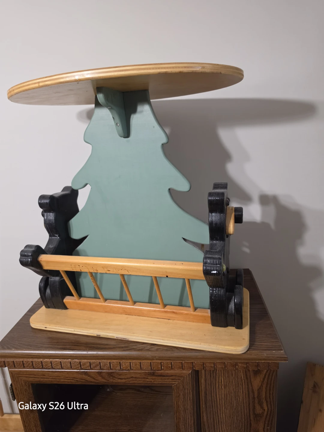 Wooden Bear Design Magazine Rack - photo 2