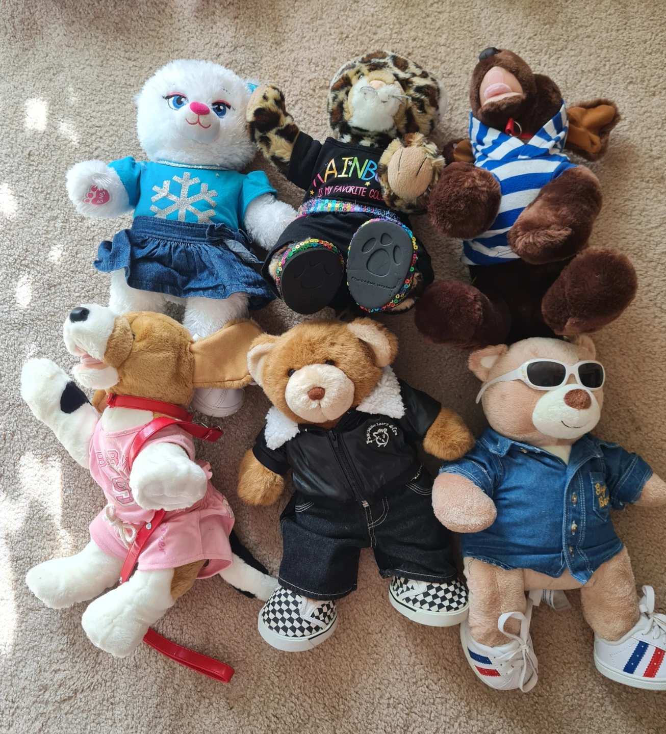 Build a Bear Lot - photo 3