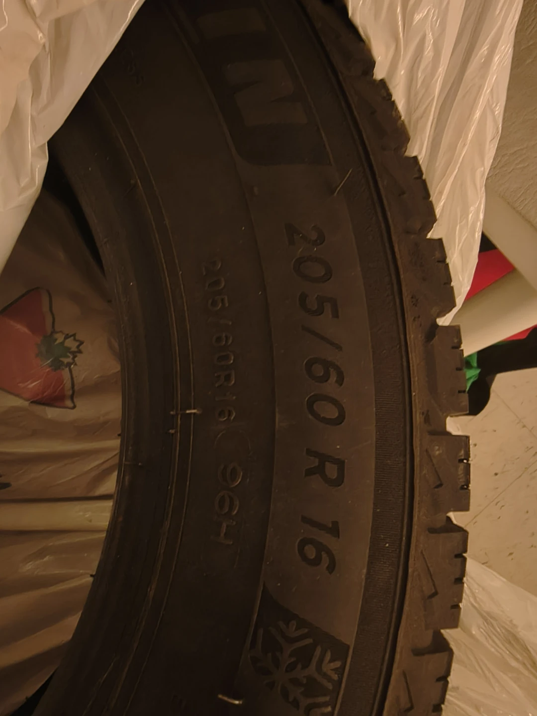 Michelin 205/60 R16 Tire - photo 2