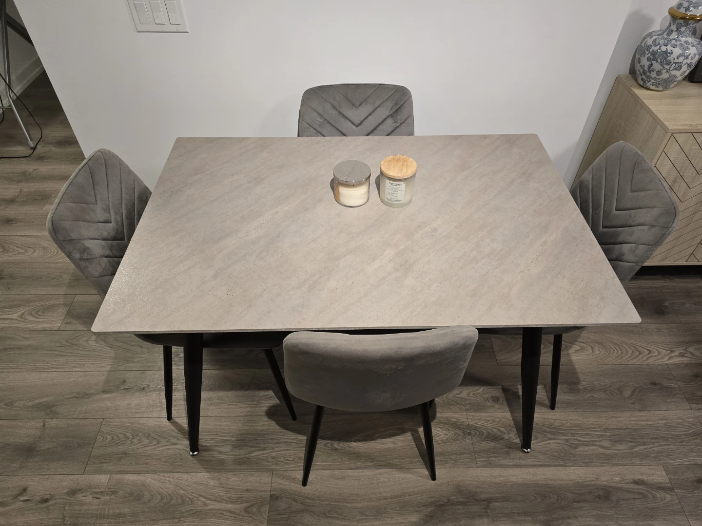 Dining Table with 4 chairs