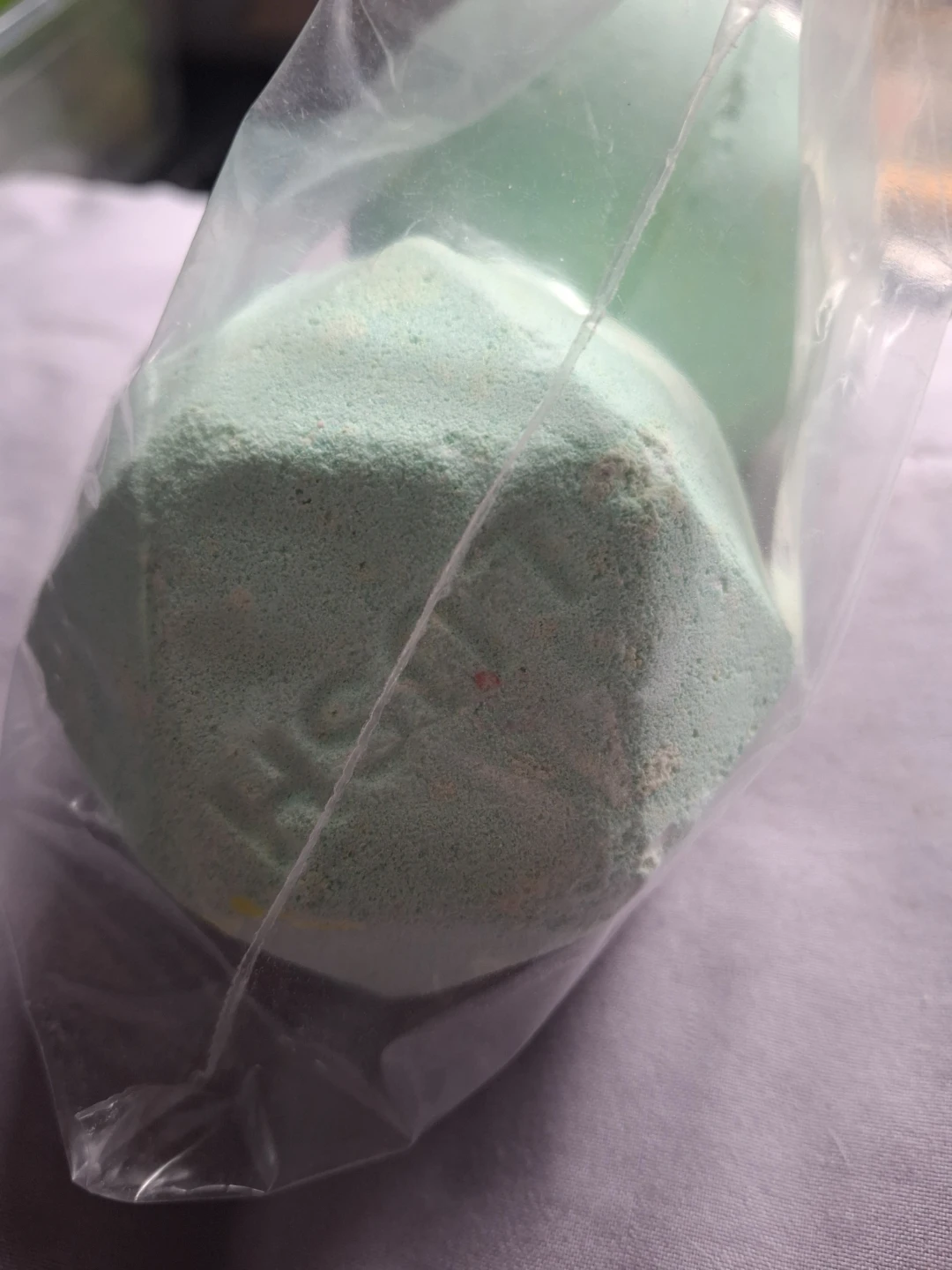 Lush Avobath Bath Bombs - photo 4