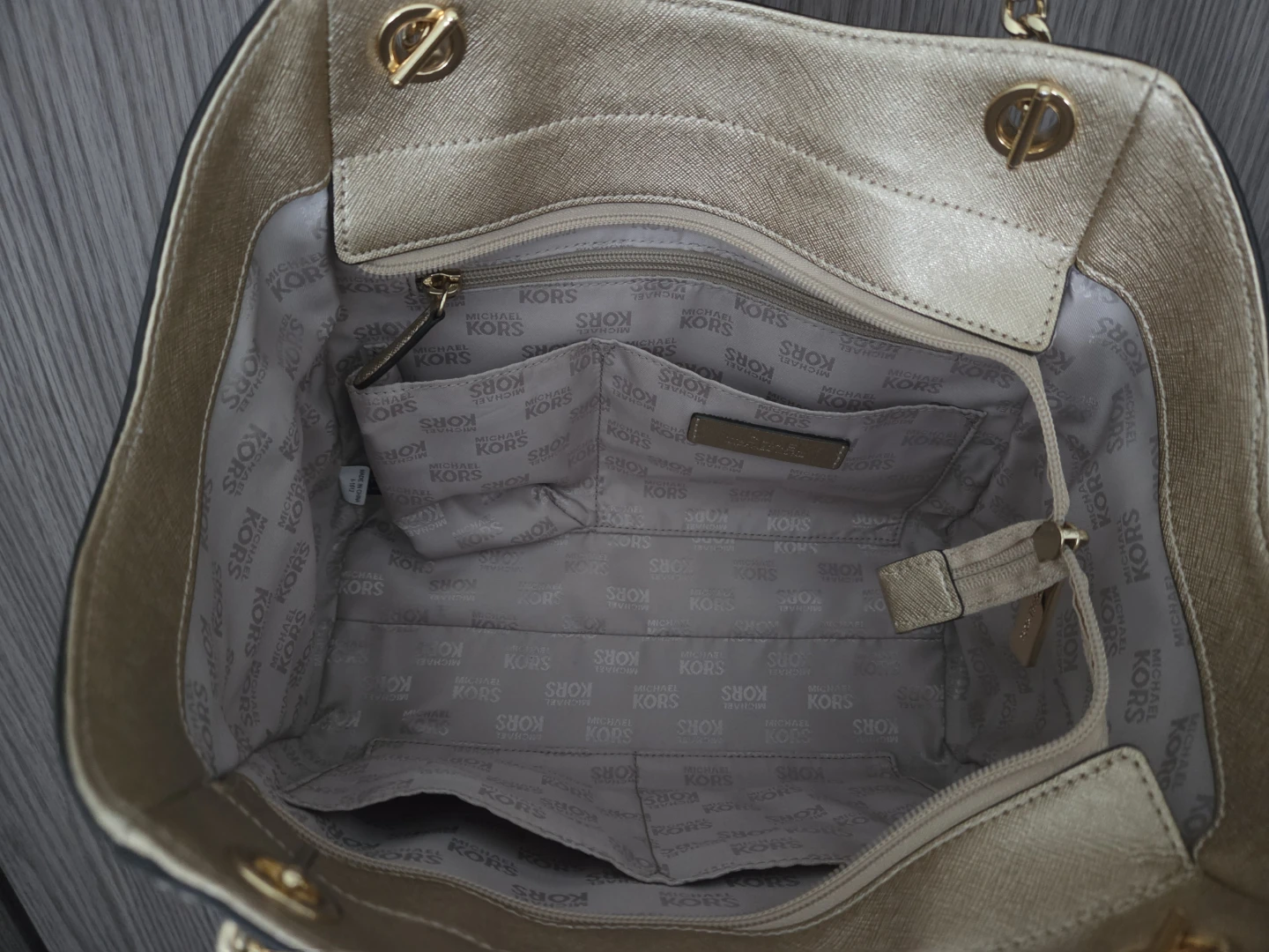 Michael Kors Gold Bag - photo 2