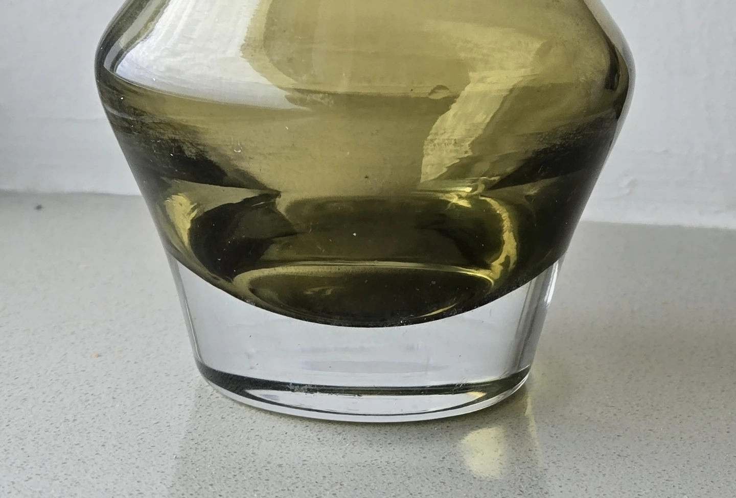 Rare 1960's Tamara Aladin 6" Olive Green Art Glass Vase - photo 5