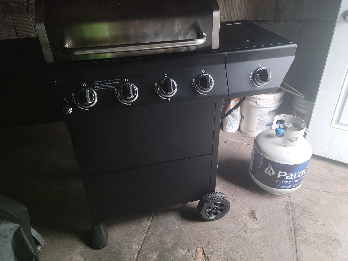 Nexgrill 4-Burner Gas Grill with Propane Tank - photo 2