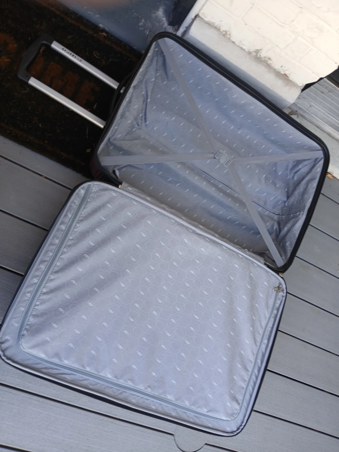Atlantic Burgundy Hardside Spinner Suitcase - photo 3