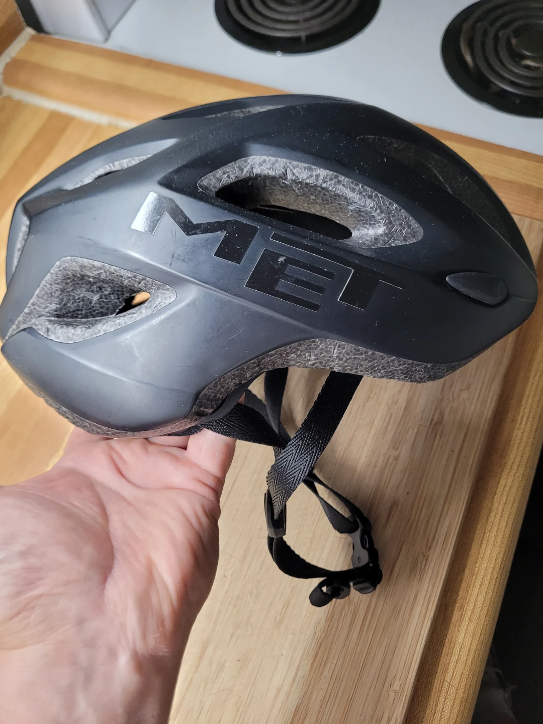 MET Cycling Helmet - Black
