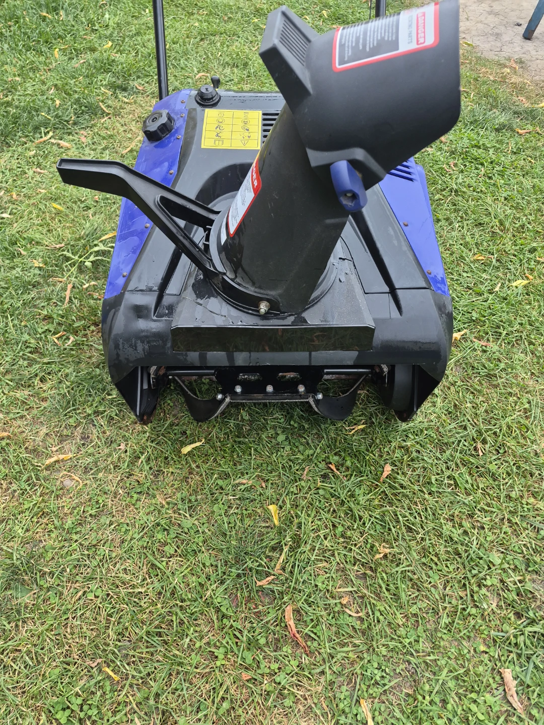 4 cycle snowblower - photo 2