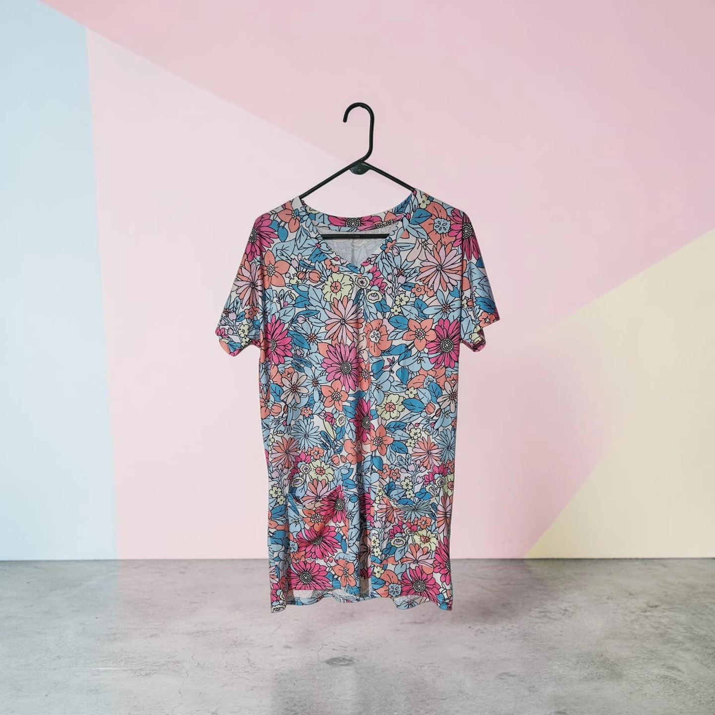 Floral Print V-Neck T-Shirt