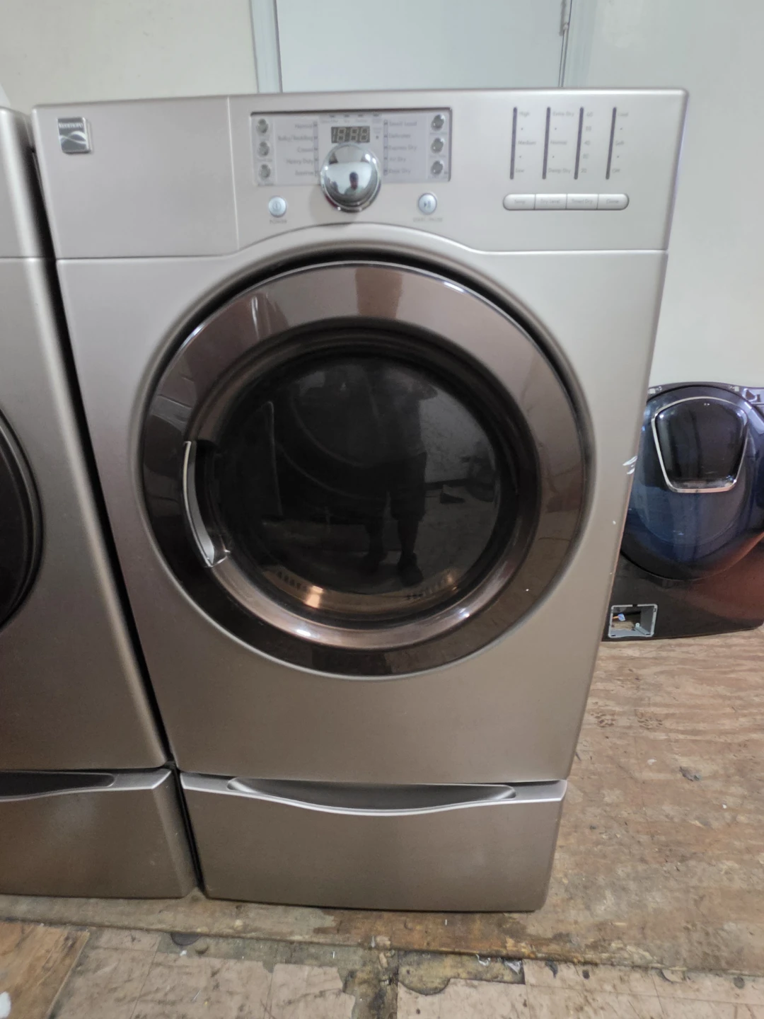 Kenmore Washer and Dryer Set with Pedestals - photo 3