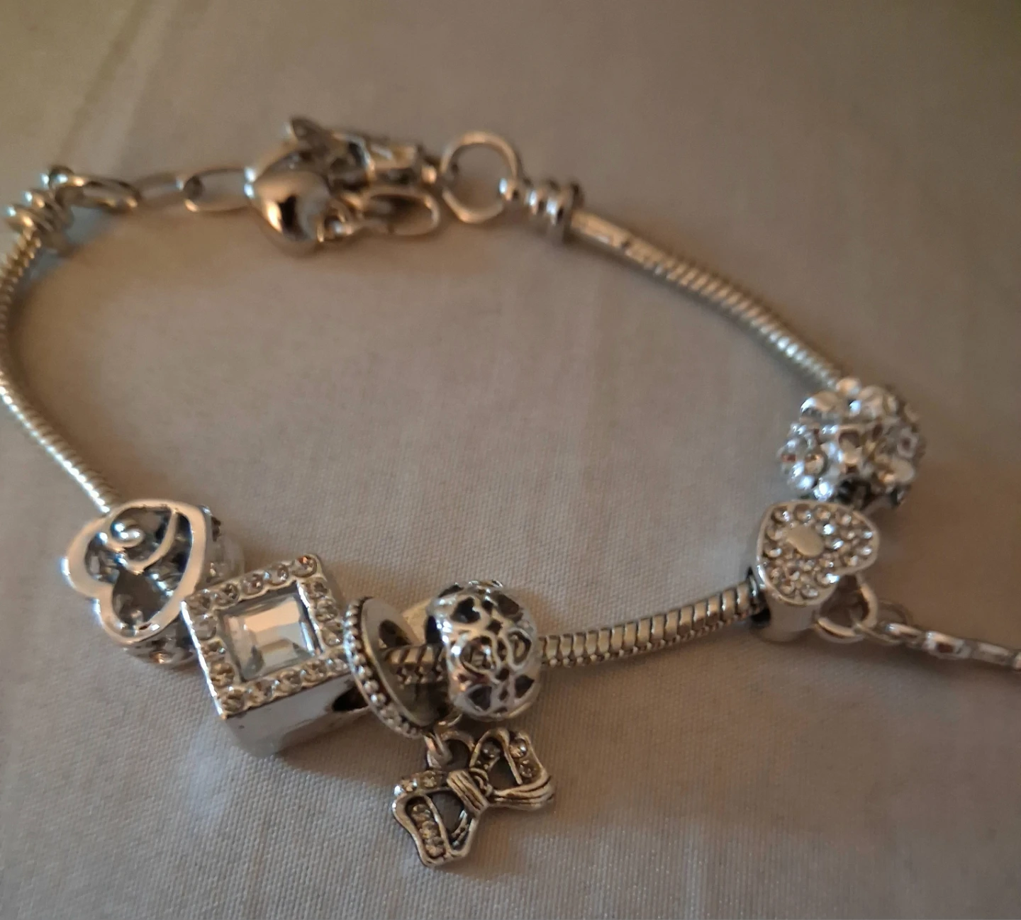 Silver Charm Bracelet and Pearl Earrings Set - photo 3