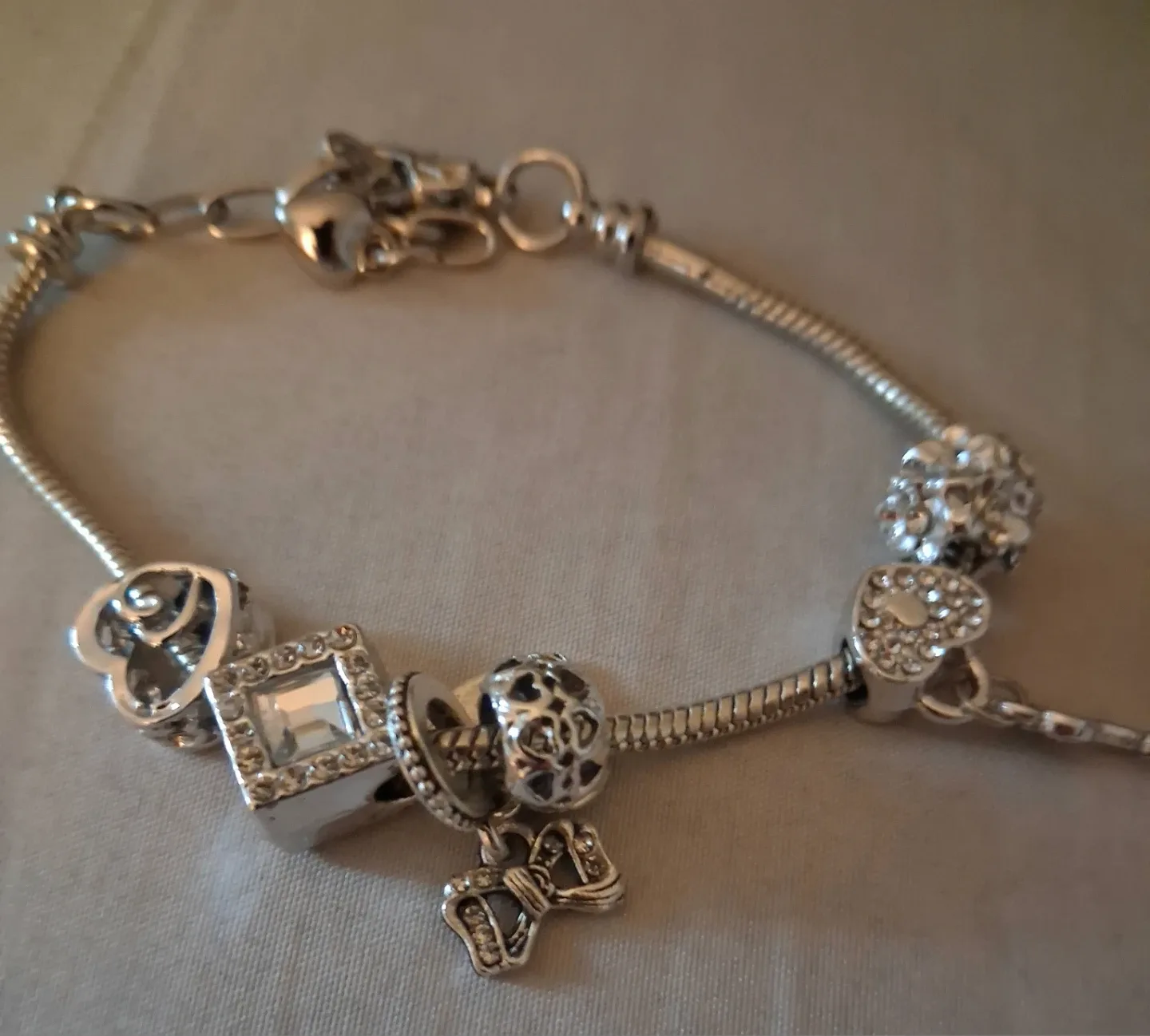 Silver Charm Bracelet and Pearl Earrings Set - photo 3