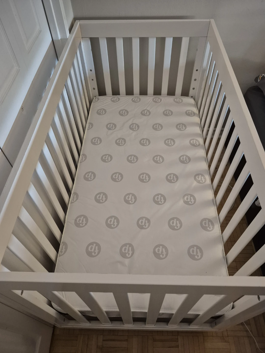 Fisher-Price White Crib - photo 3