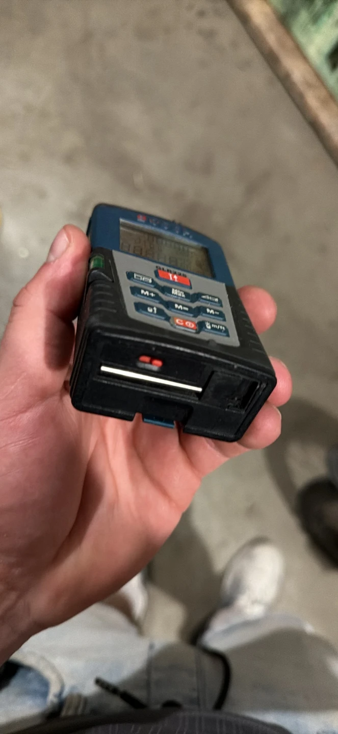 Bosch GLR225 Laser Distance Measurer - photo 3