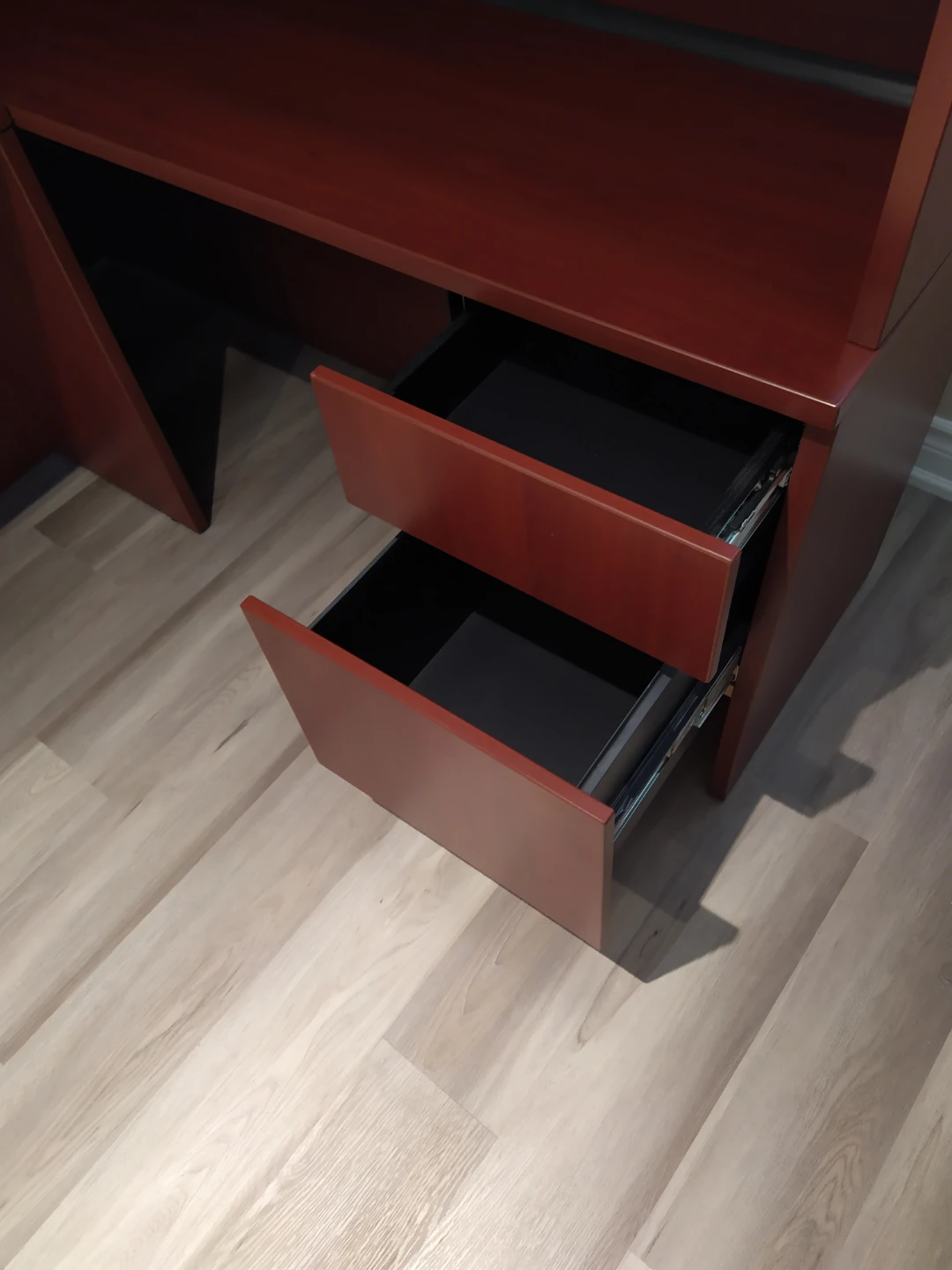 L-Shaped Executive Desk with Hutch - photo 3