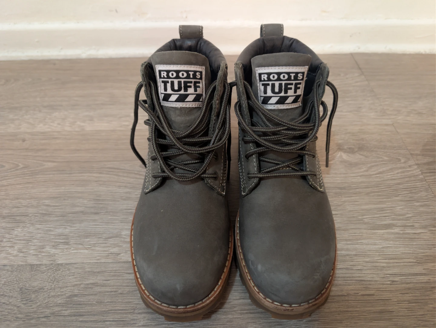 Roots Tuff Leather Grey Boots