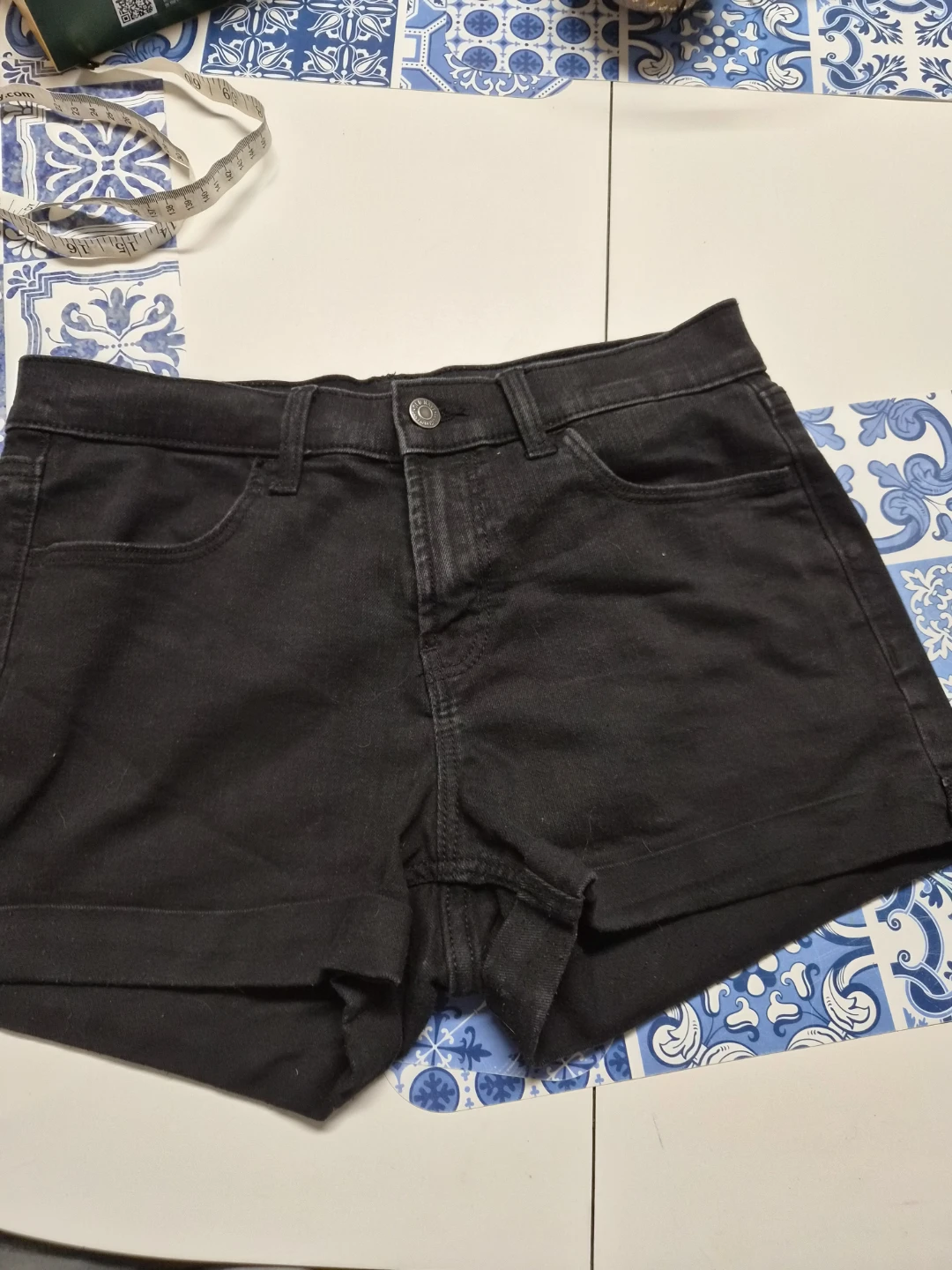 Old Navy Black Denim Shorts Size 6