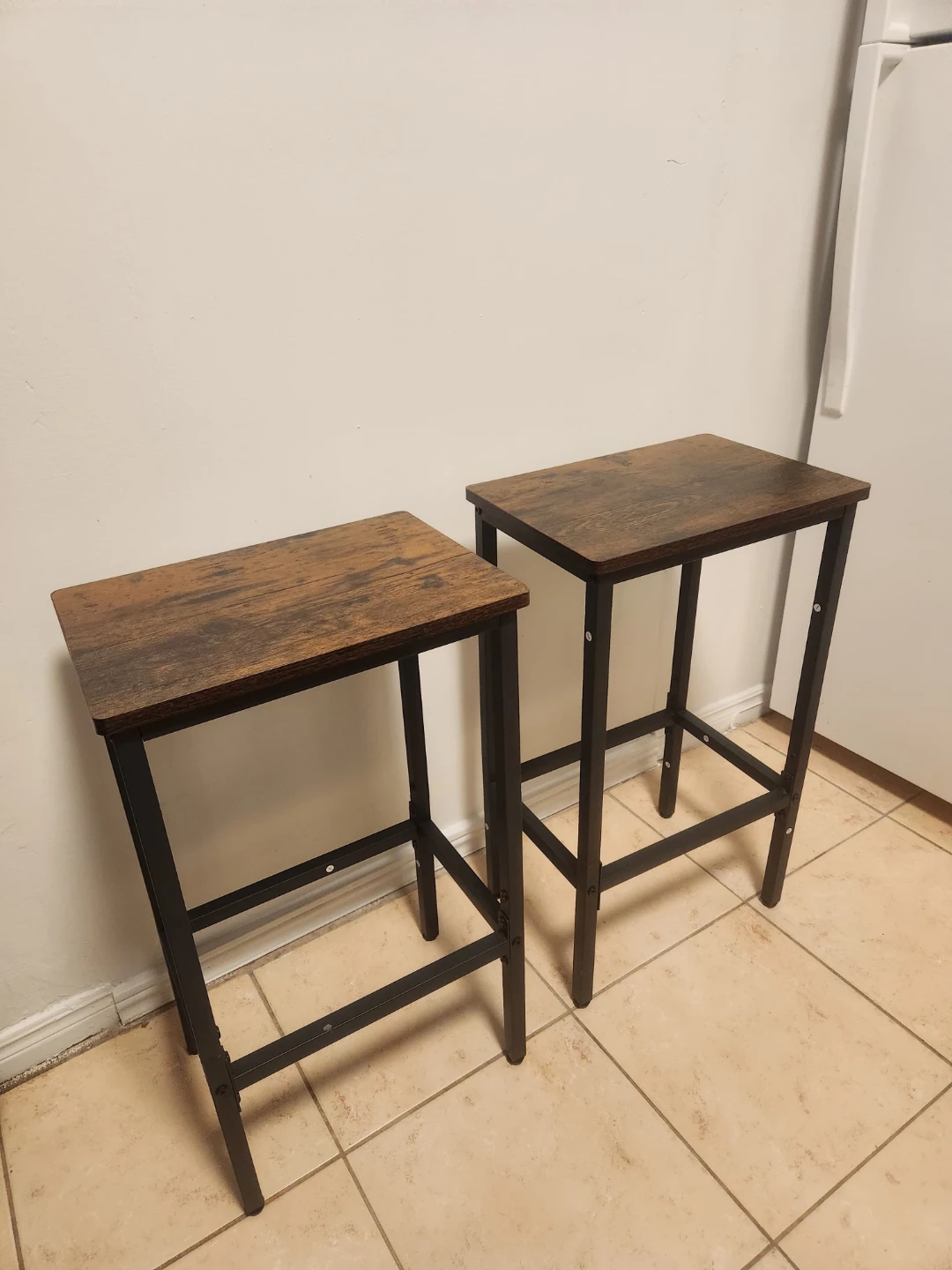 Industrial Style Bar Table and Stools Set - photo 2