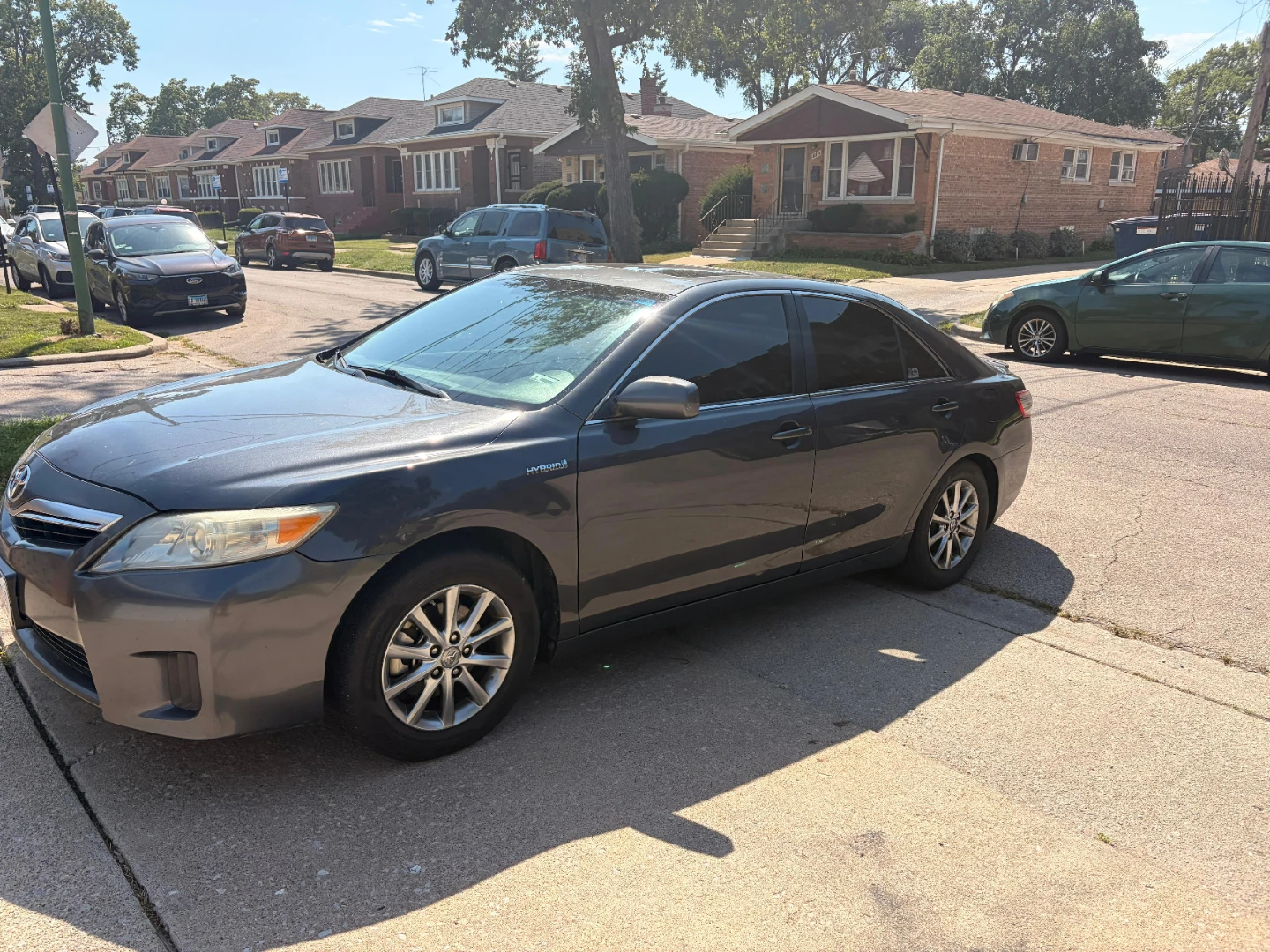 Toyota Camry Hybrid - photo 2