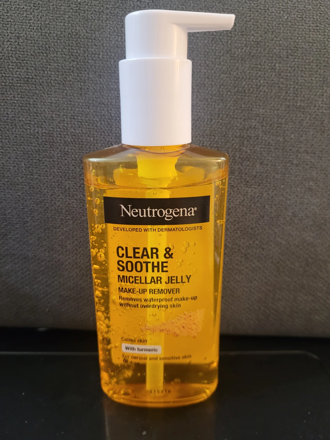 Neutrogena Clear & Soothe Micellar Jelly Make-up Remover