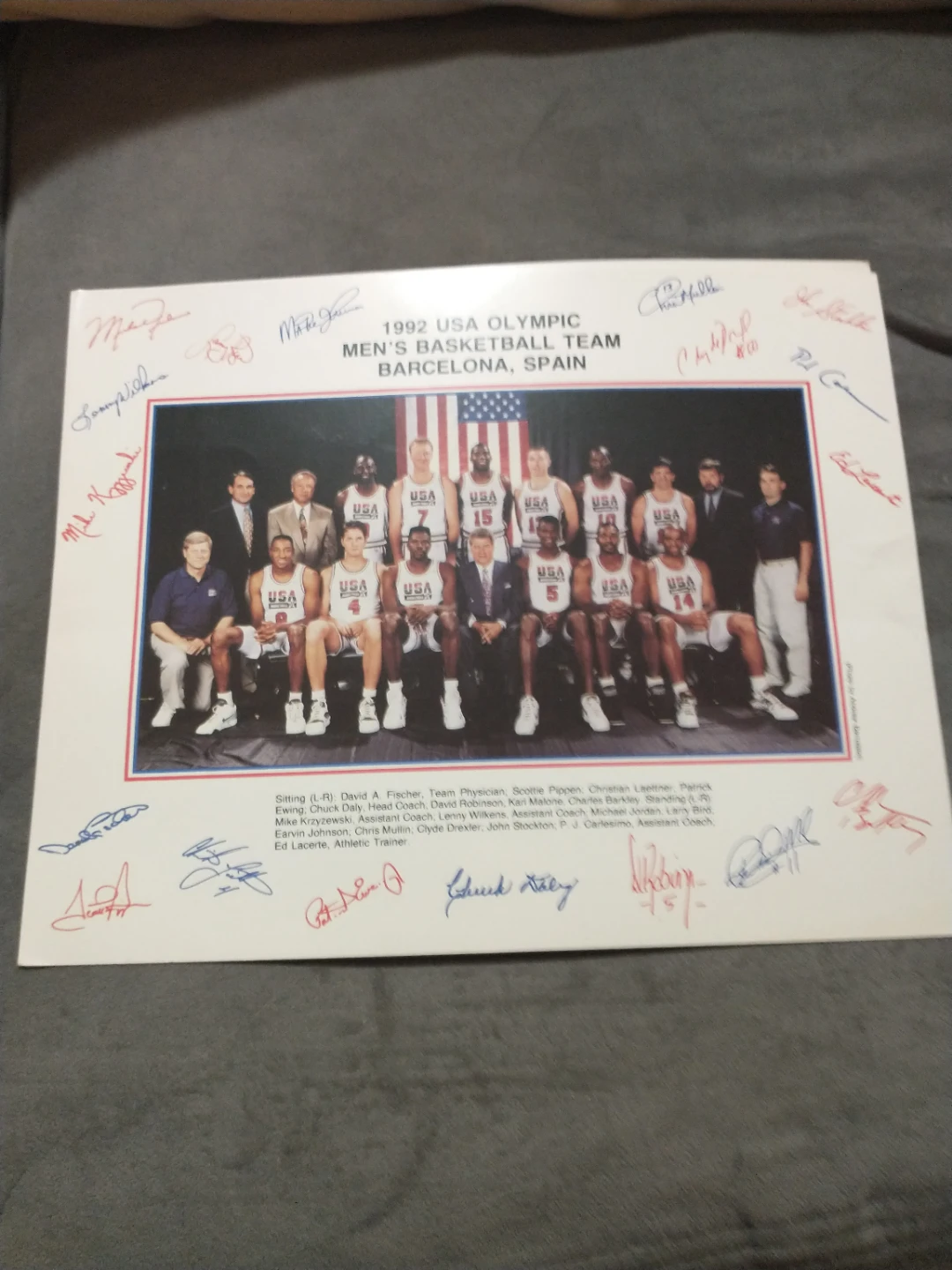 1992 USA Olympic Men's and Women's Basketball Team Pictures - photo 2