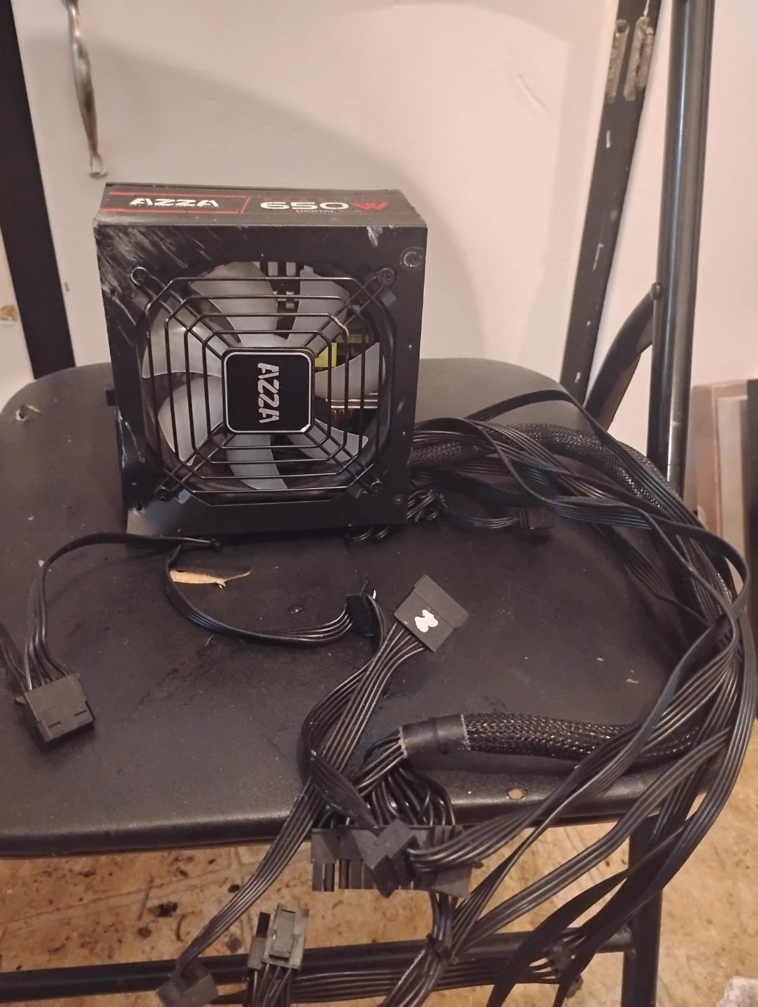 AZZA PSAZ-650W Digital RGB Power Supply - photo 2