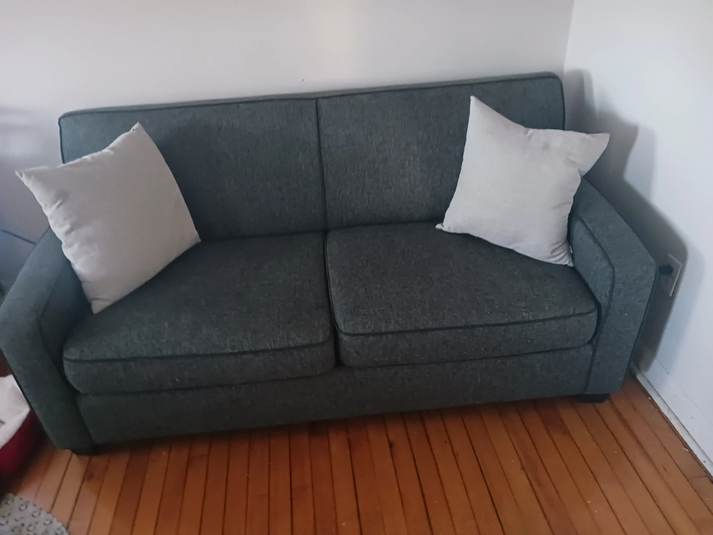 Like new Nita  sofa sleeper couch, from Bennett's!