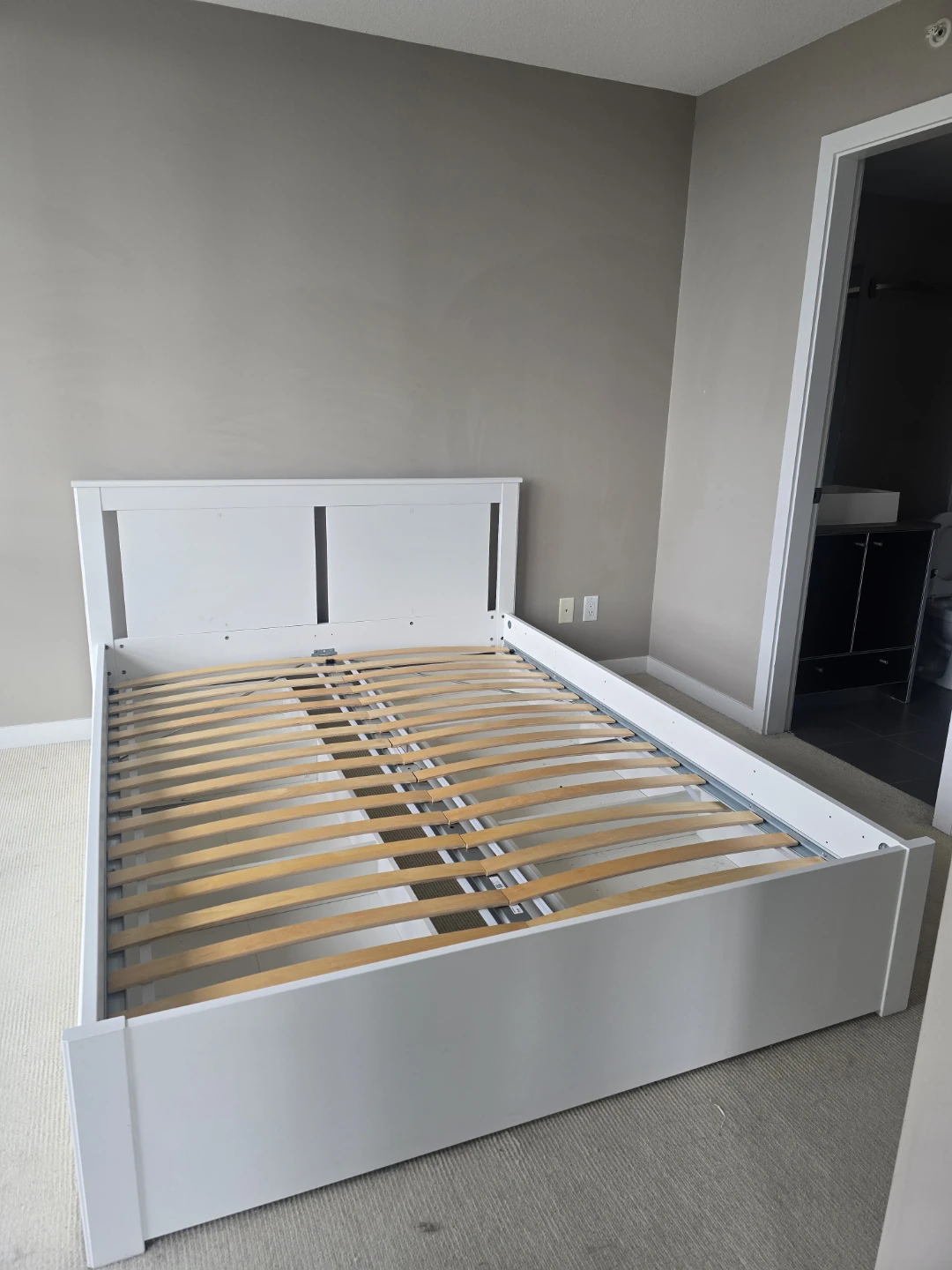 IKEA SONGESAND Queen Bed Frame with 4 Storage Drawers – White - photo 2