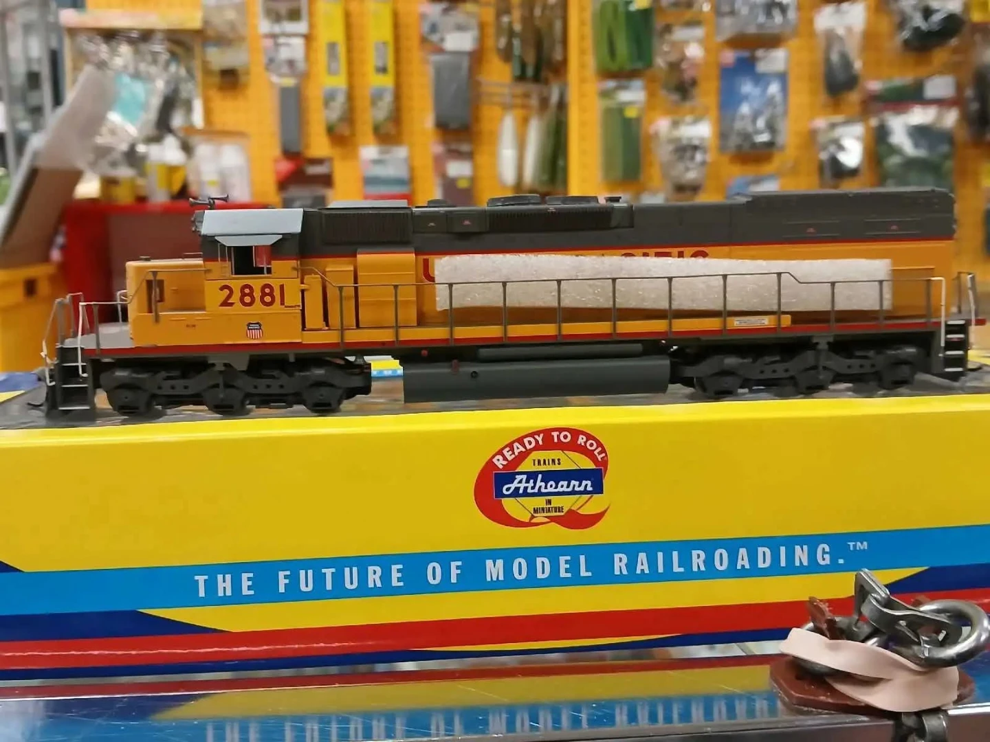 Athearn Union Pacific Train 2881 - photo 3