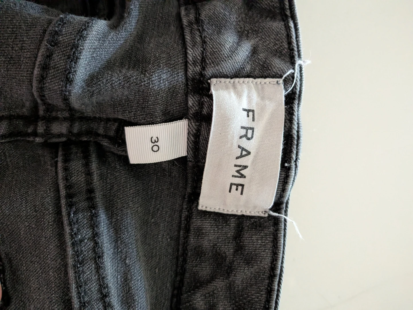 FRAME Le Super High Straight Jeans Black