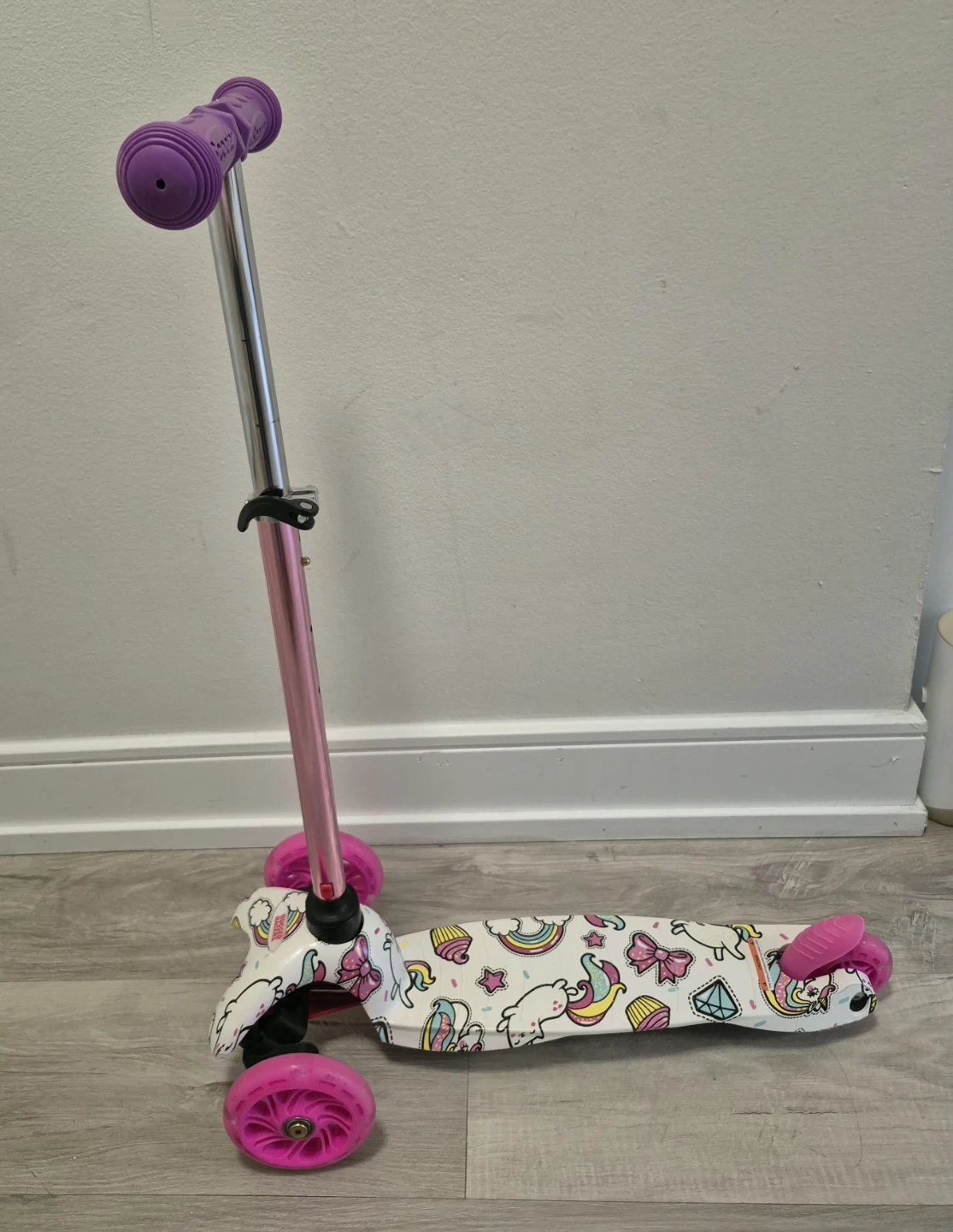 Kids Unicorn 3-Wheel LED Scooter - photo 5