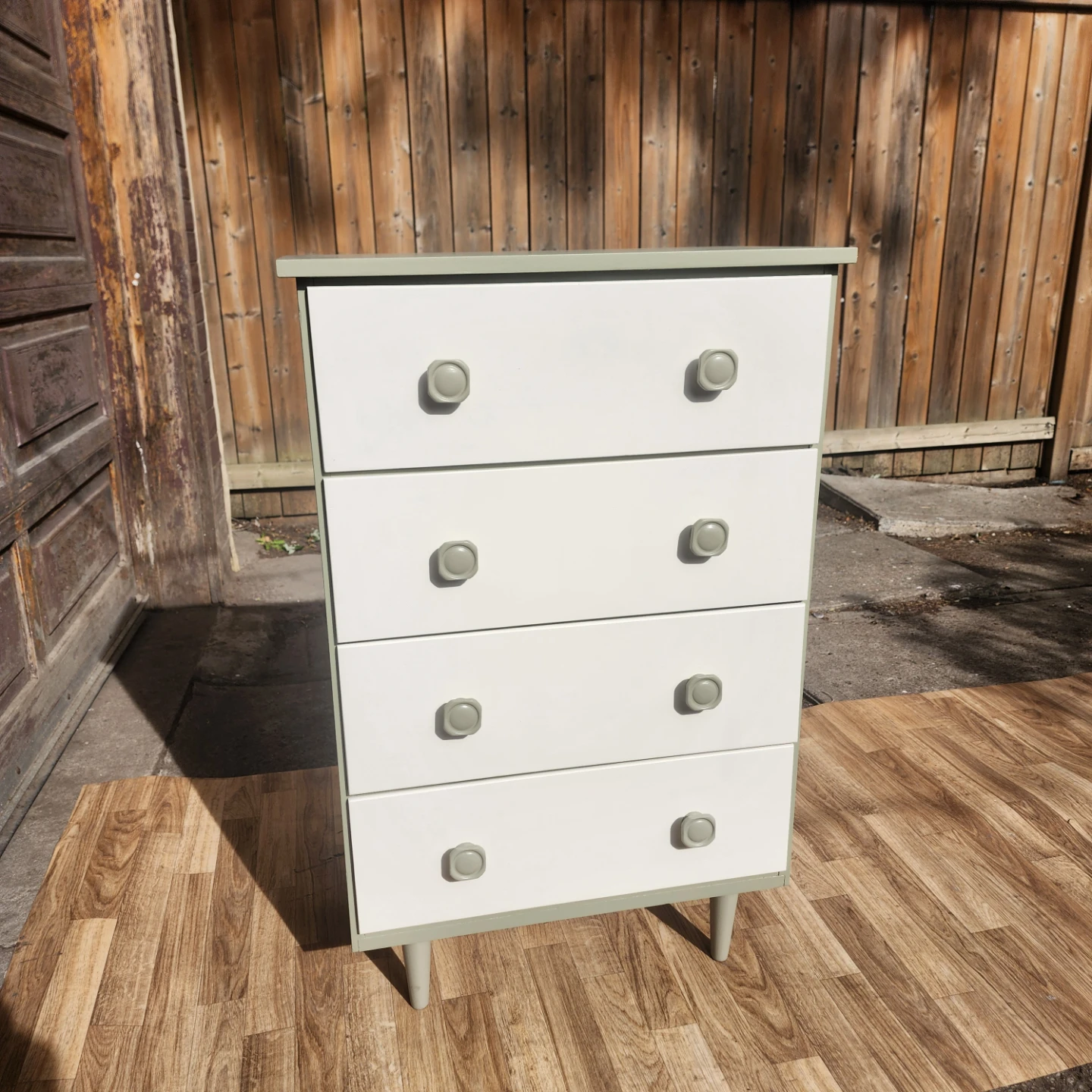 Four-drawer dresser with green and white finish - photo 3