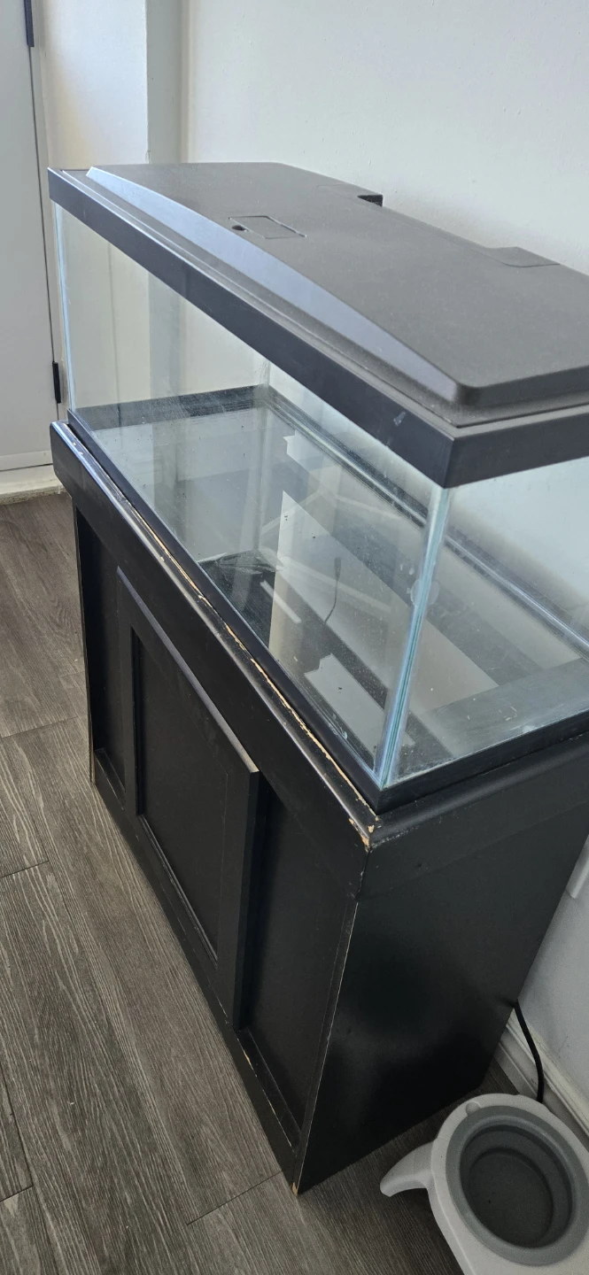 30 gallon fish tank with stand - photo 2