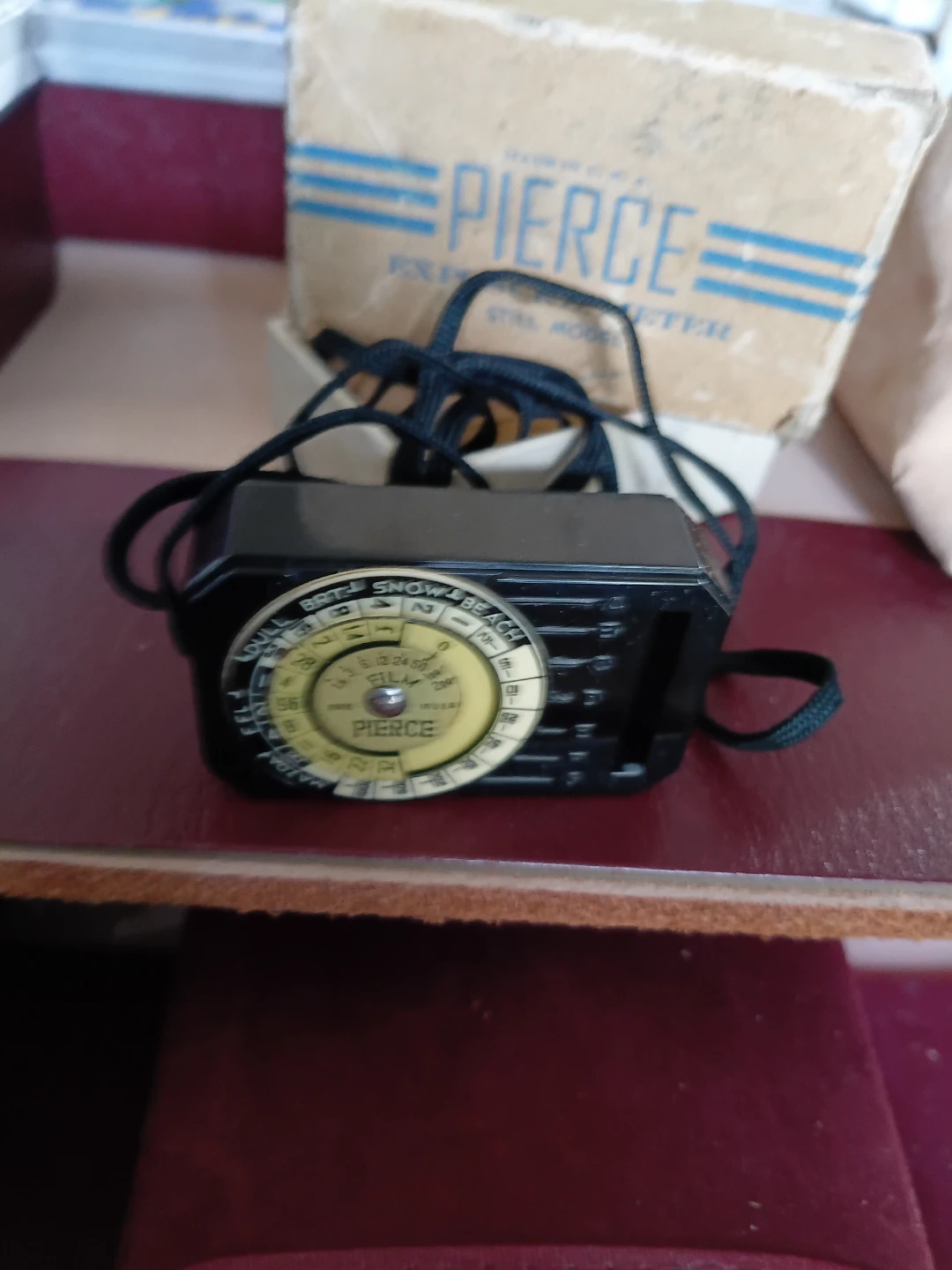 Vintage Polaroid Camera Set with Carrying Case - photo 3