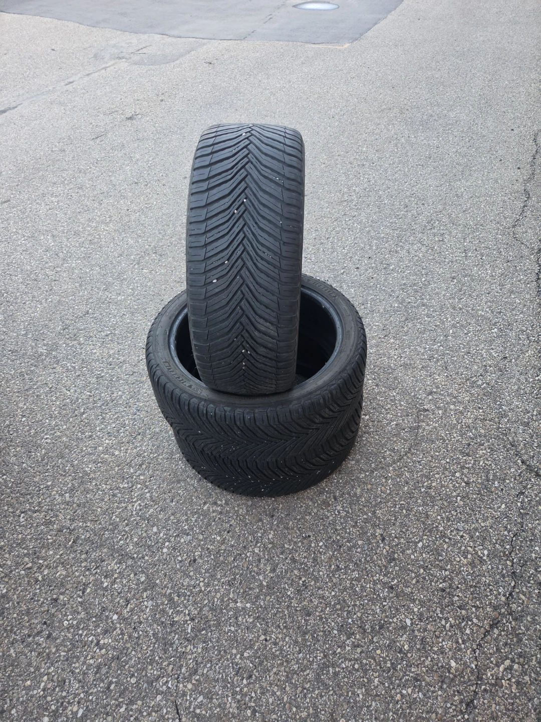 3 Tire 225/40R18 Michelin CrossClimate2