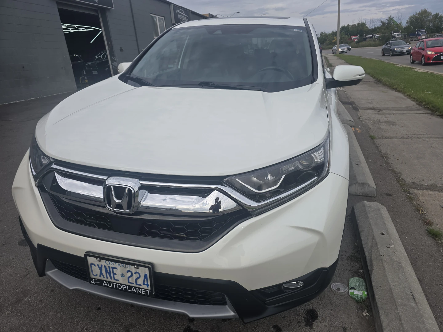 White Honda CR-V EXL AWD SUV 2018 - photo 3